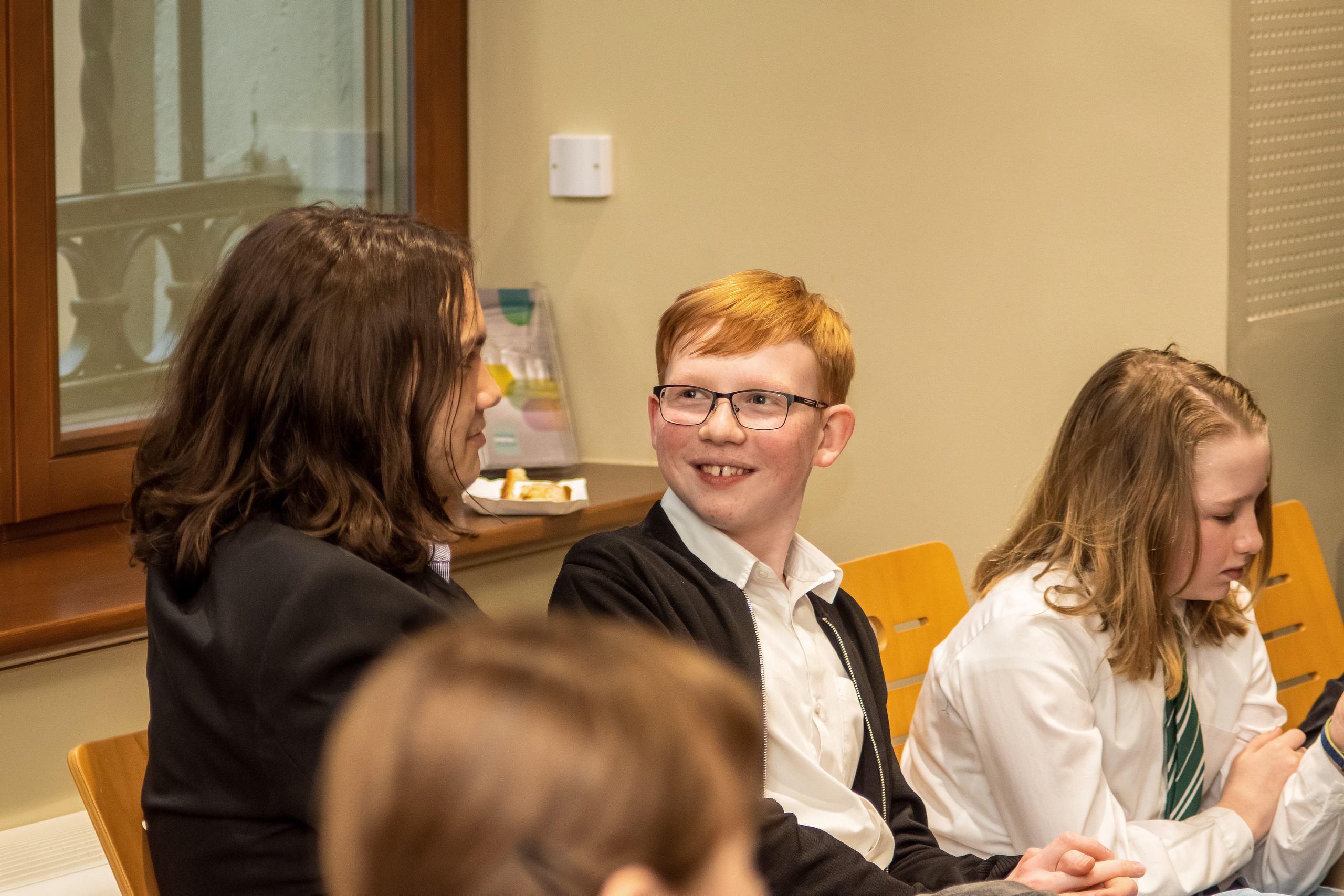 Koncert charytatywny „Sail Fundation” w Szczecinie w Museum Sztuki. Rodzinny i weselny fotograf w Szczecinie, Dennis