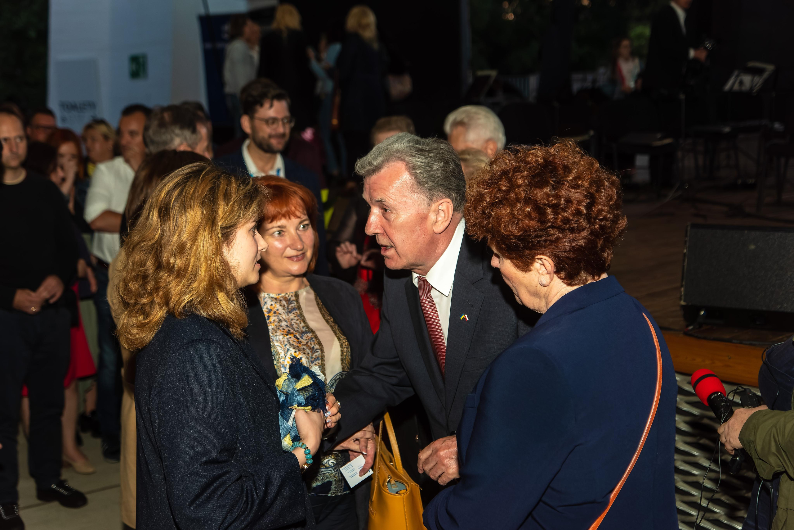 Koncert charytatywny „Sail Fundation” w szczecinie na Teatr Letni. Rodzinny i weselny fotograf w Szczecinie, Dennis