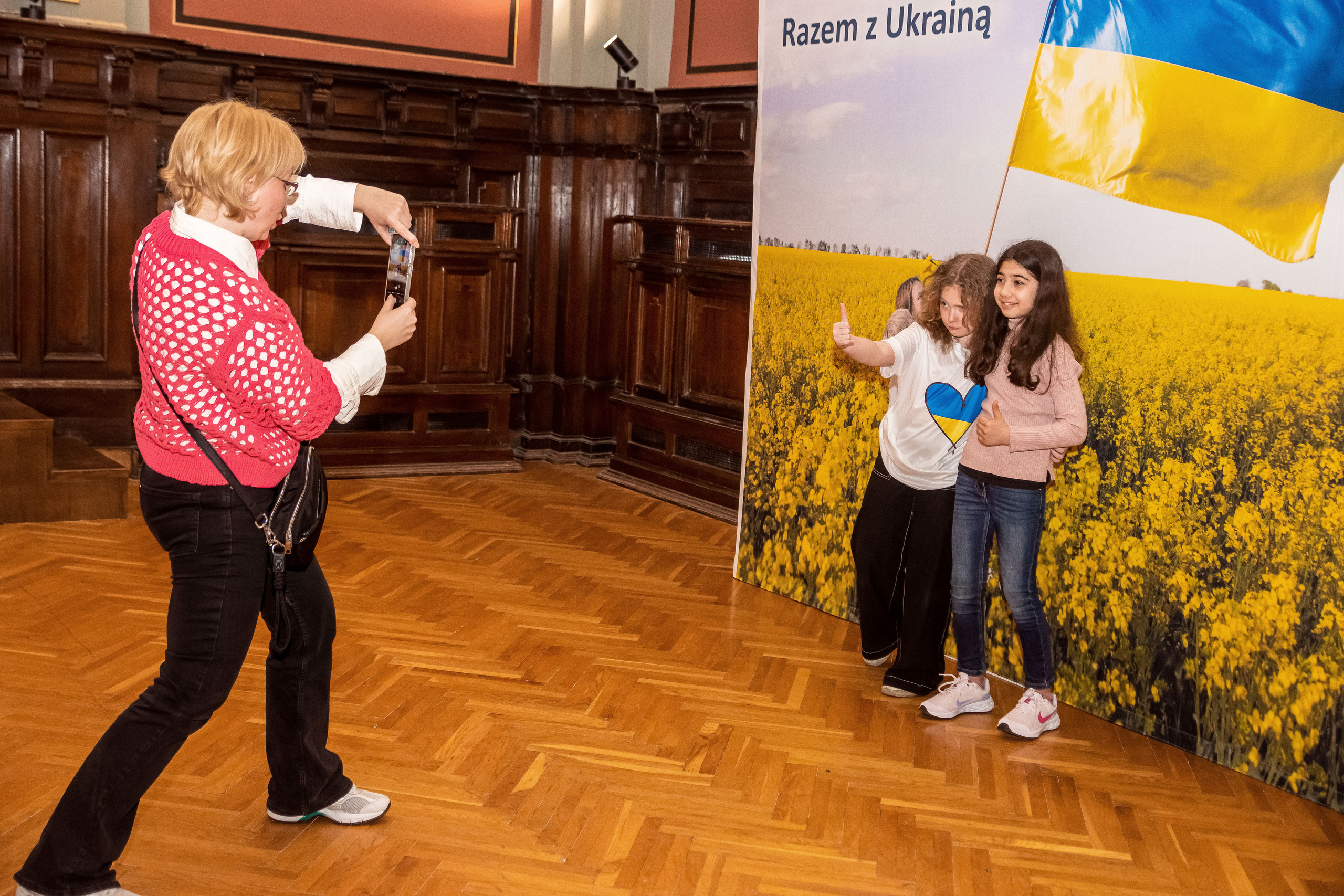 Koncert charytatywny „Sail Fundation” w Szczecinie w Museum Sztuki. Rodzinny i weselny fotograf w Szczecinie, Dennis