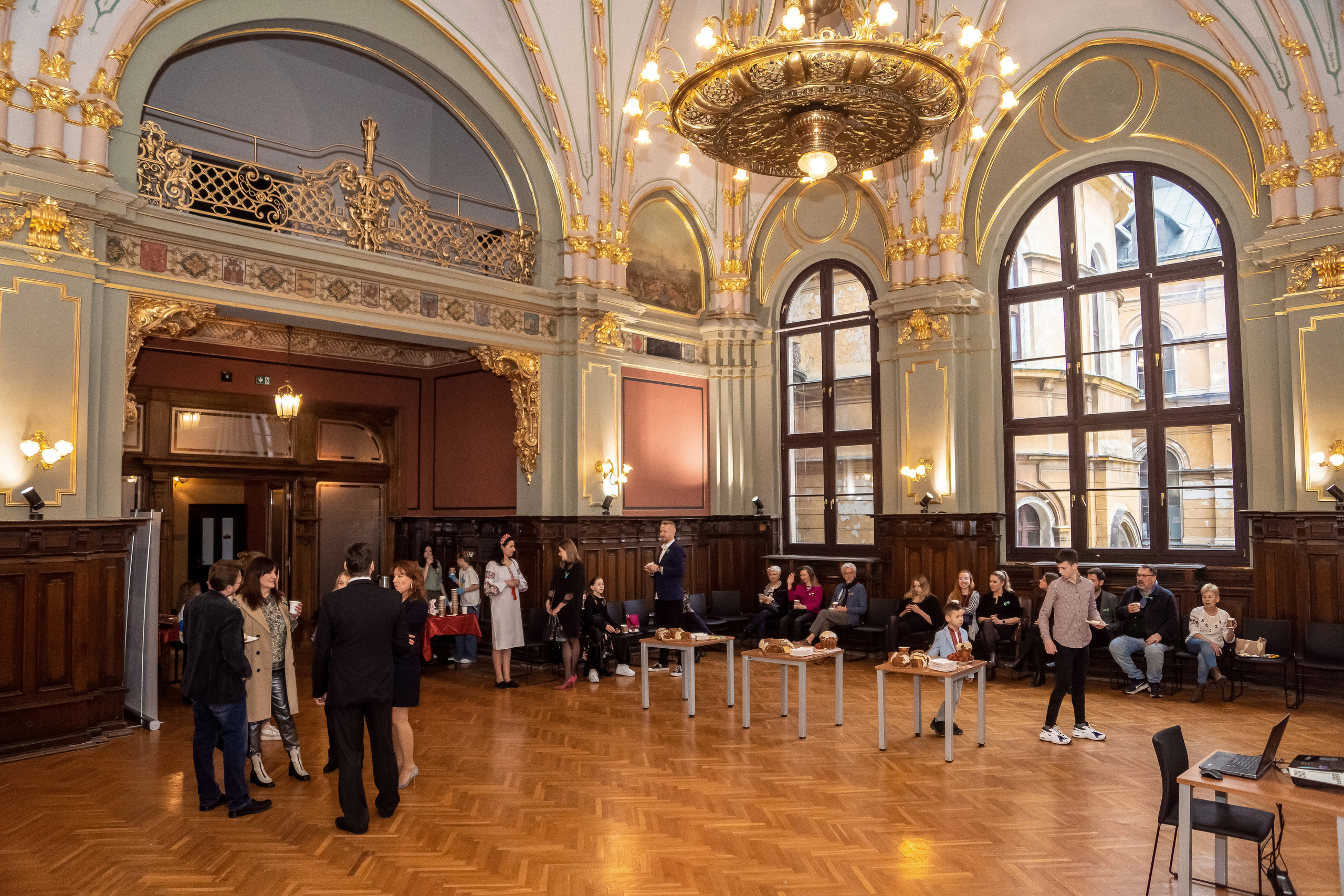 Koncert charytatywny „Sail Fundation” w Szczecinie w Museum Sztuki. Rodzinny i weselny fotograf w Szczecinie, Dennis