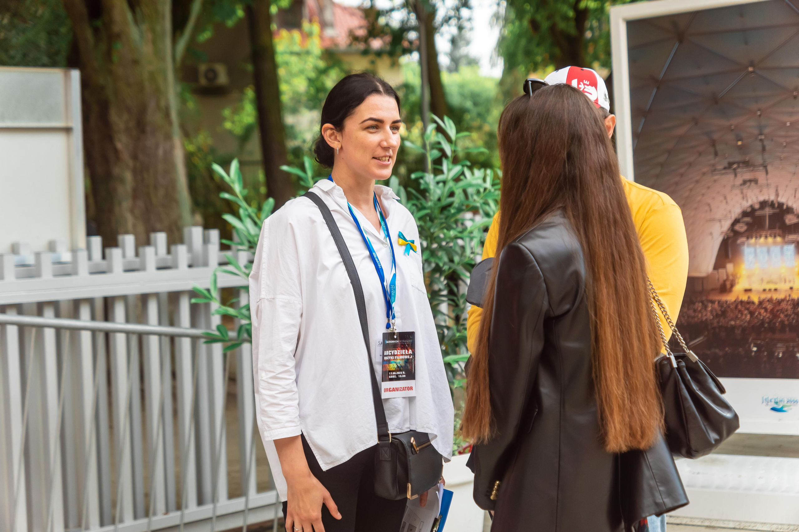 Koncert charytatywny „Sail Fundation” w szczecinie na Teatr Letni. Rodzinny i weselny fotograf w Szczecinie, Dennis