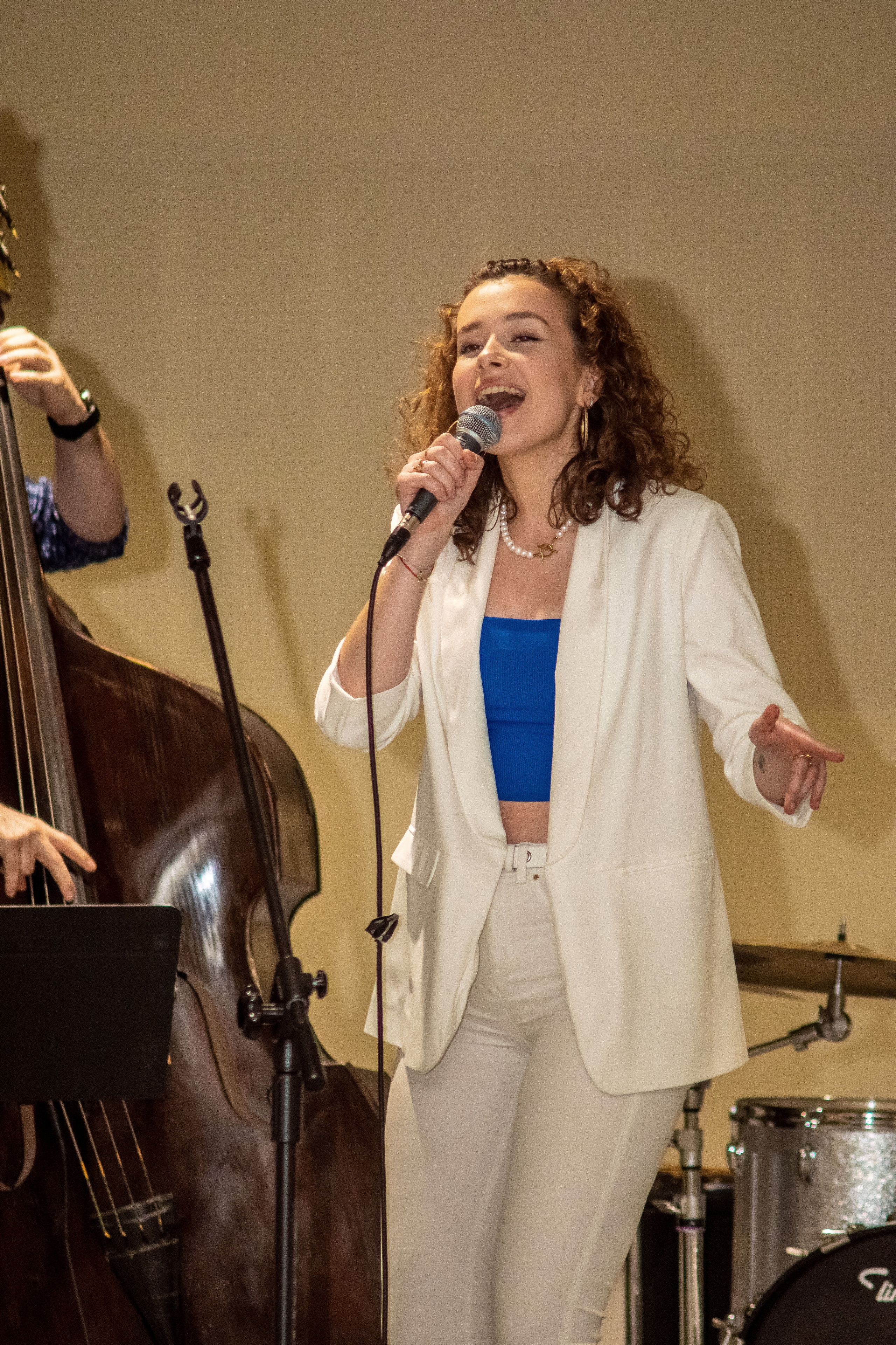 Koncert charytatywny „Sail Fundation” w Szczecinie w Museum Sztuki. Rodzinny i weselny fotograf w Szczecinie, Dennis