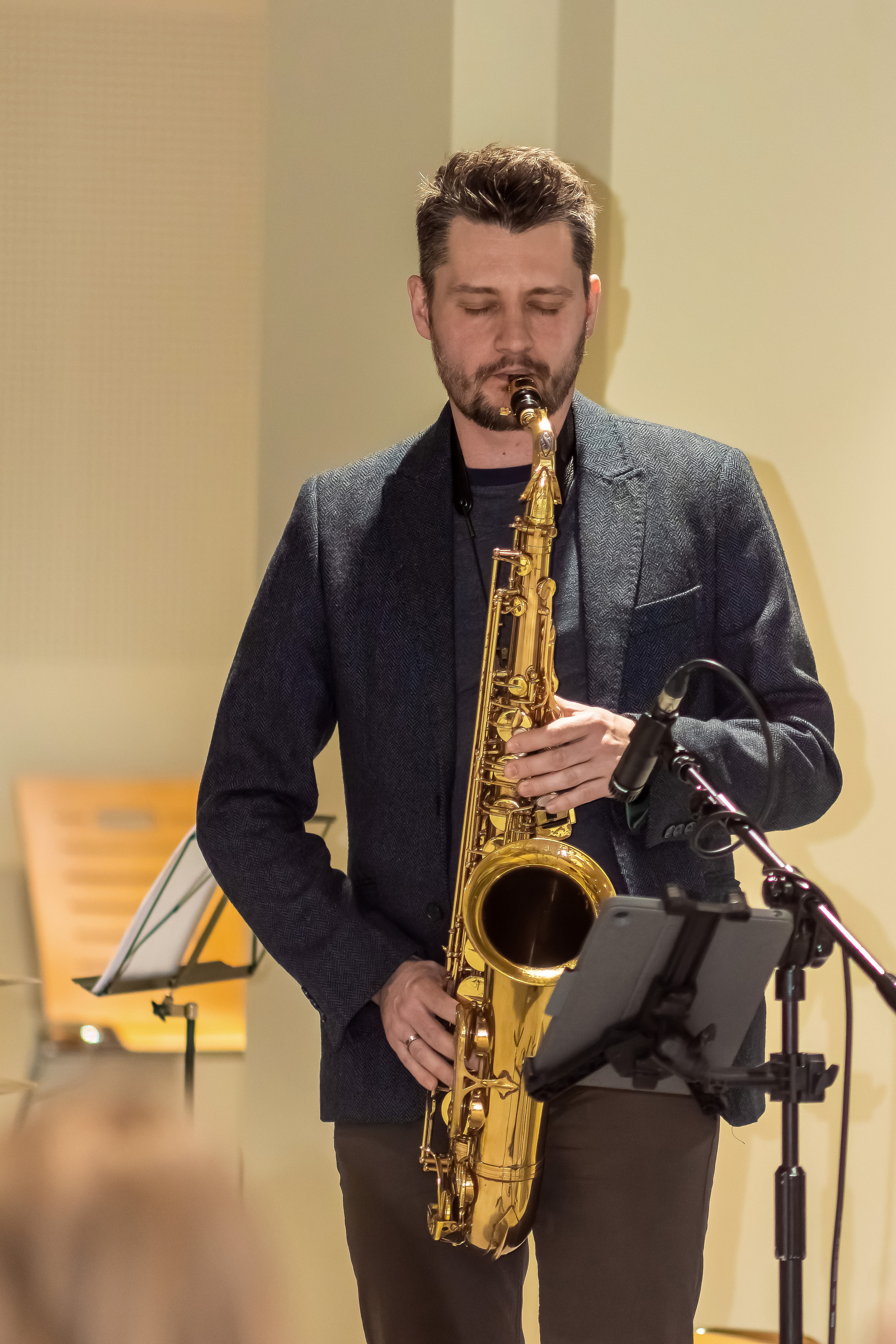 Koncert charytatywny „Sail Fundation” w Szczecinie w Museum Sztuki. Rodzinny i weselny fotograf w Szczecinie, Dennis