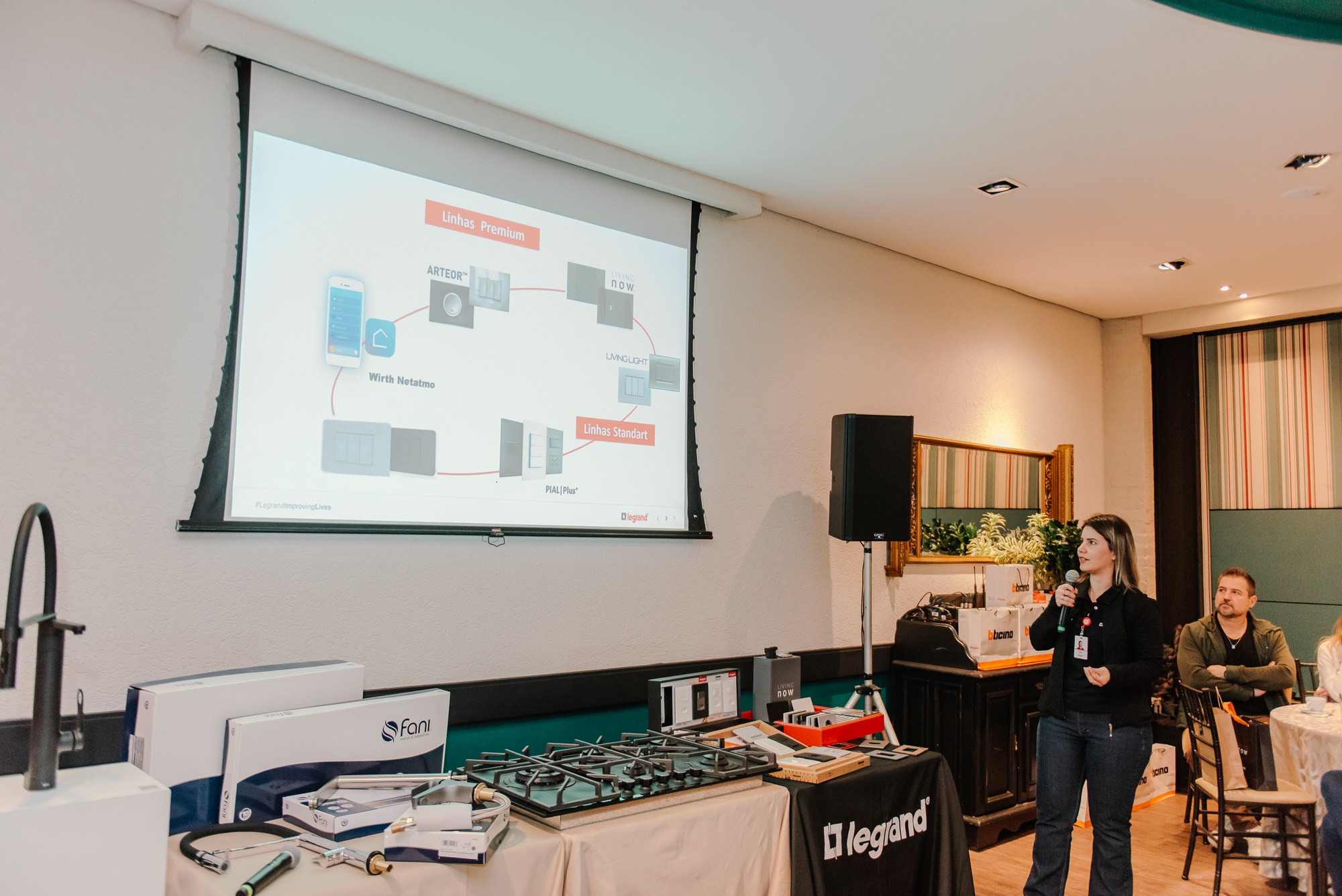 Café + Conteúdo | Casa Pinezi. 78 Imagens