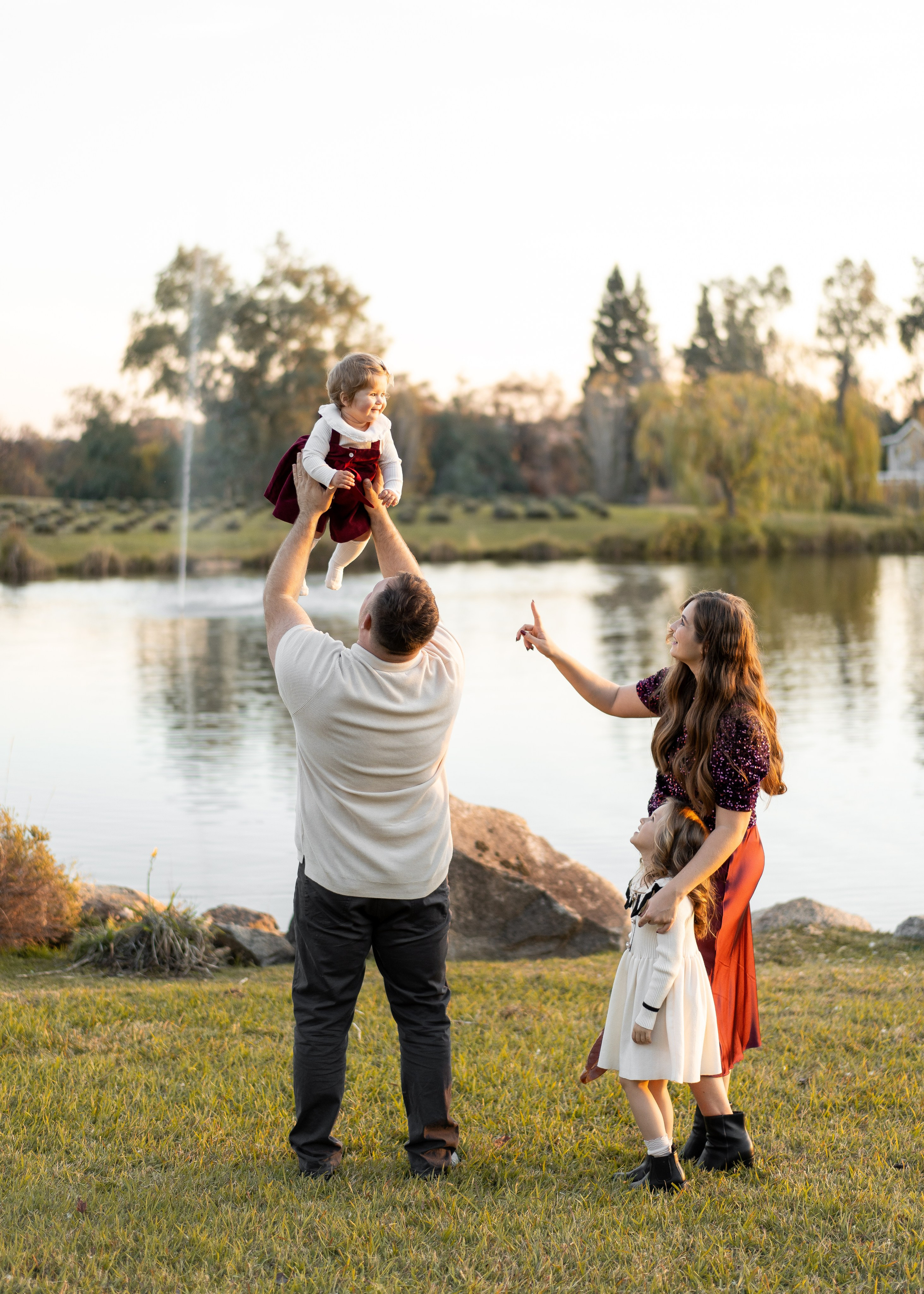Klyushin family. Family photographer in Sacramento | Sofia Pavenko