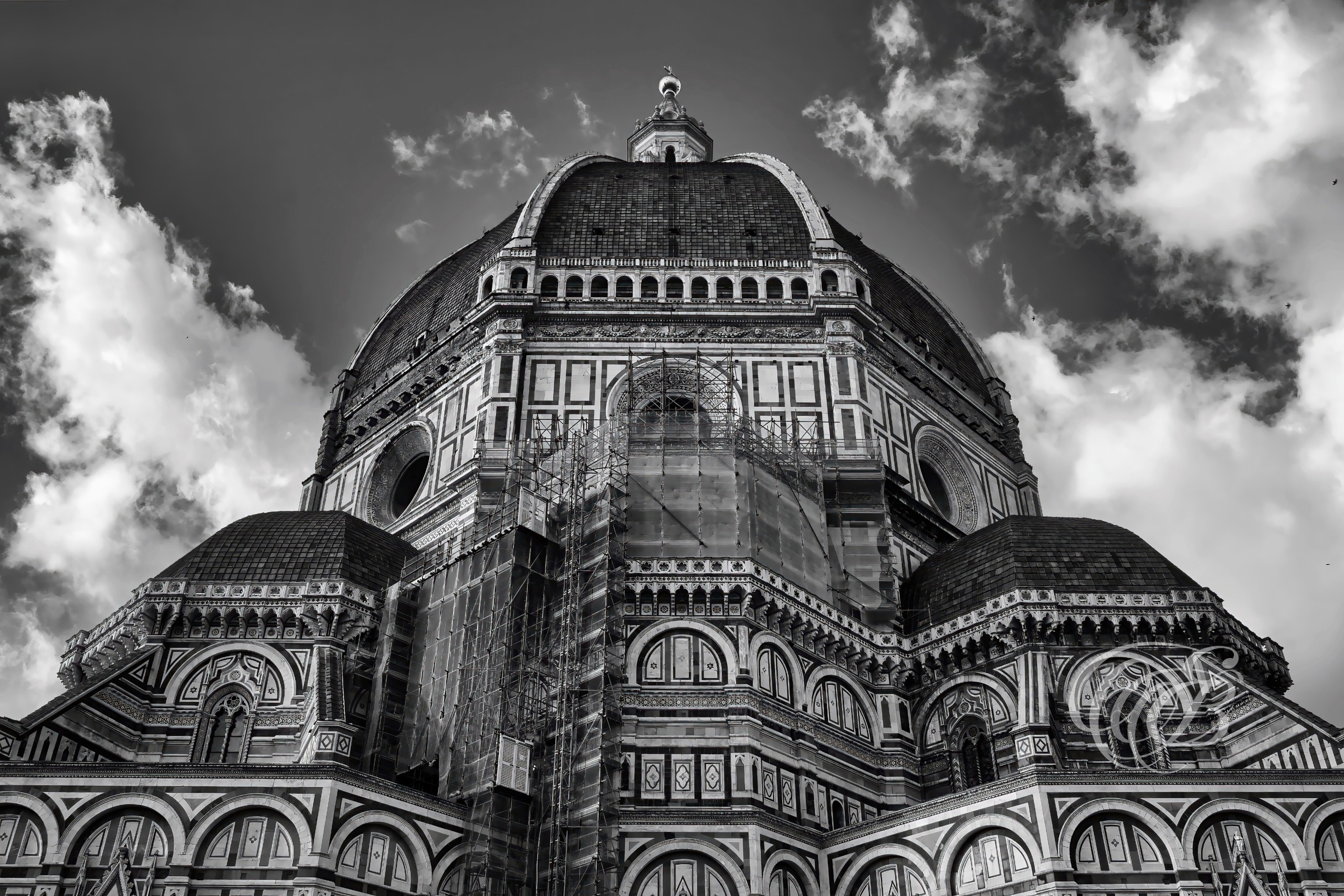 Florence Italy - Santa Maria del Fiore Cathedral - B&W - Eduardo Bartoli Fine Art Photography - Black-and-white photograph of the Cathedral of Santa Maria del Fiore in Florence, Italy – fine art photography by Eduardo Bartoli.