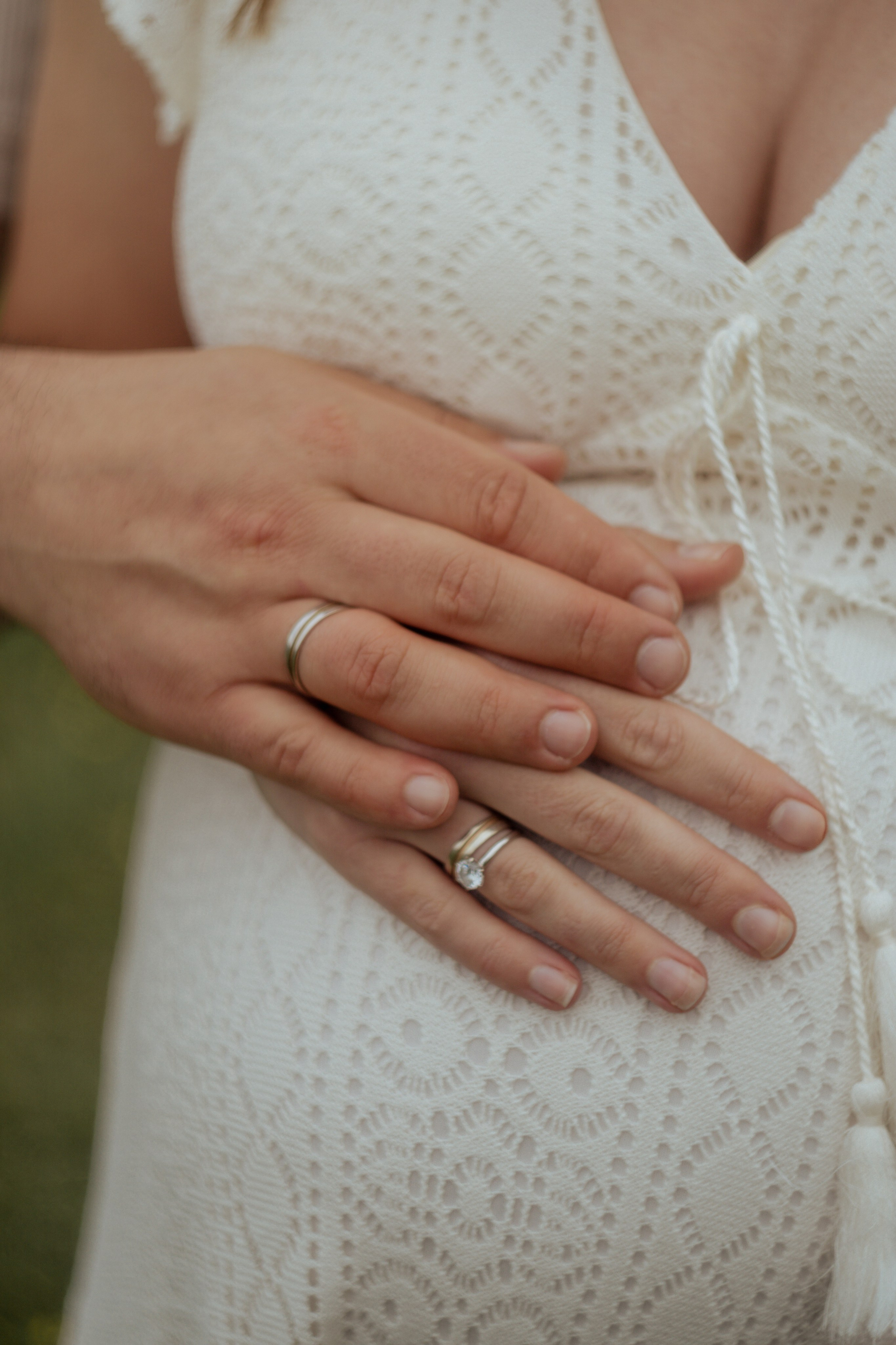 A Calm Maternity Story by the Sea in Asturias. Intimate moments & heartfelt portraits Anna Luchina