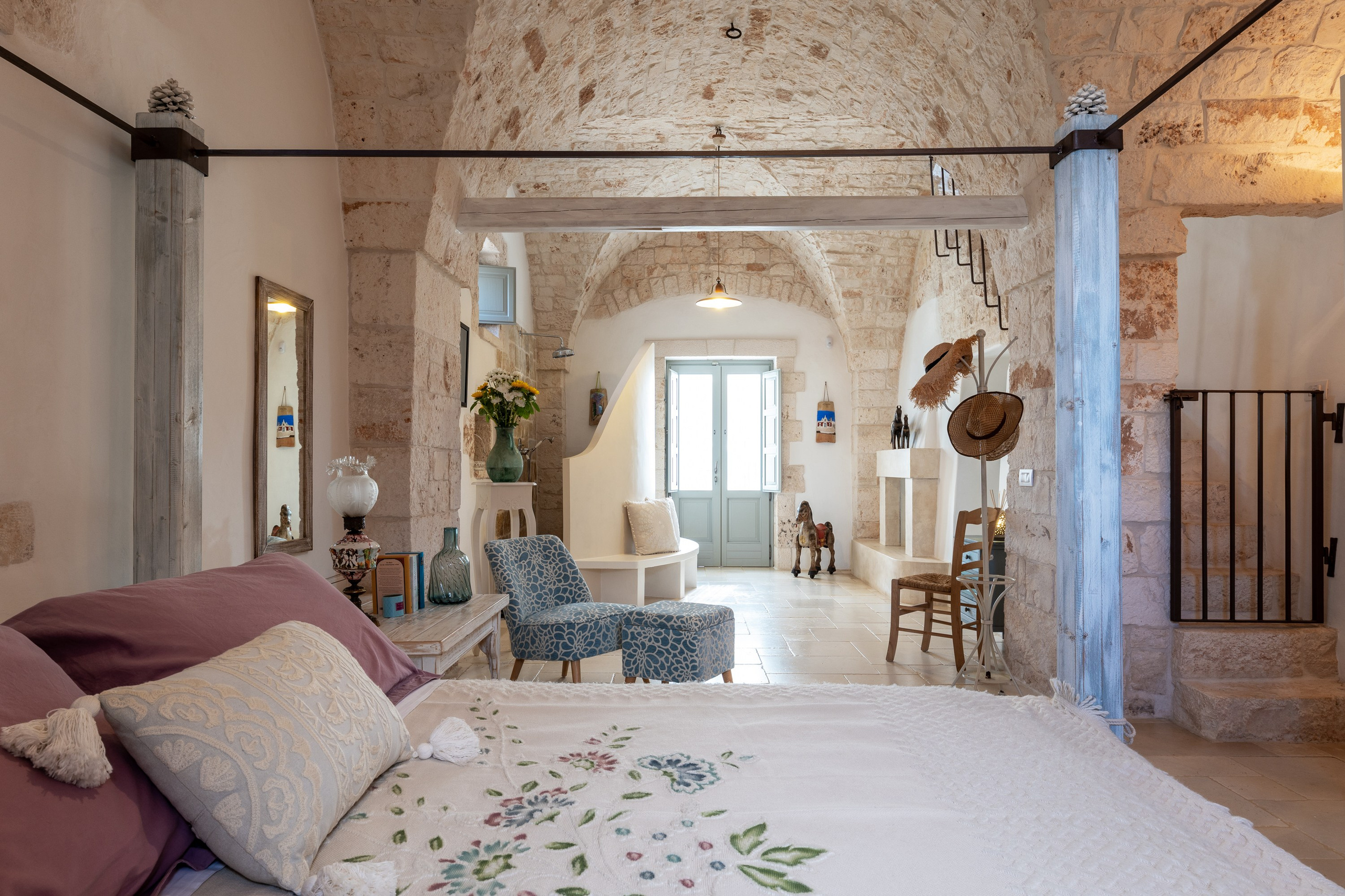 Hotels, B&B fotografie. Marco Greco Architectural and interiors photographer based in Apulia Italy Fotografo di architettura interni Puglia B&B Case vacanze Hotel