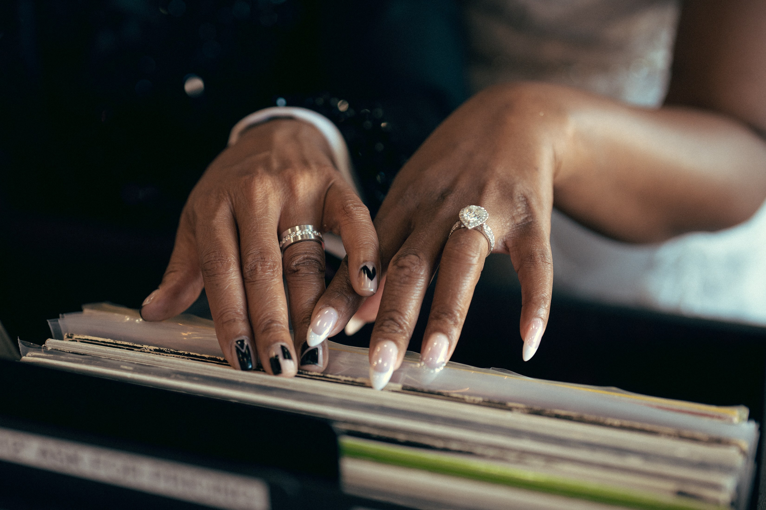 Erica&Shacazia. Wedding & elopement photographer Viktoriya Kravtsov. Las Vegas