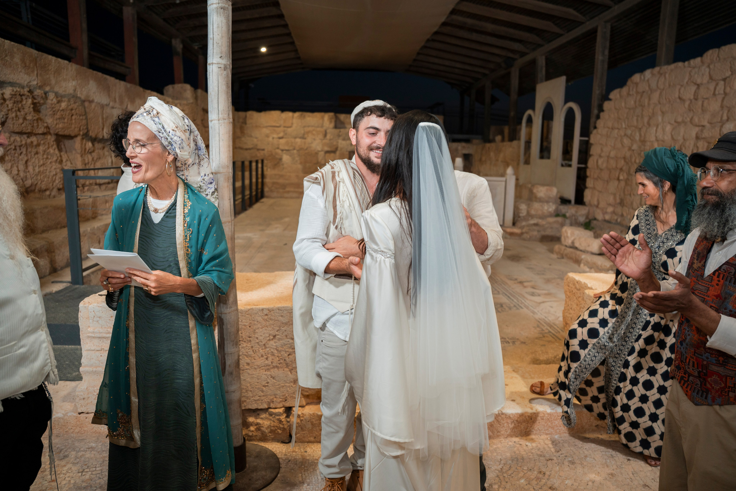 עדן ושלהבת. יוסף מזרחי צילום חתונה, ברית וזוגיות. צלם מקצועי שאוהב להוציא אתכם הכי יפים ברגעים הכי מרגשים