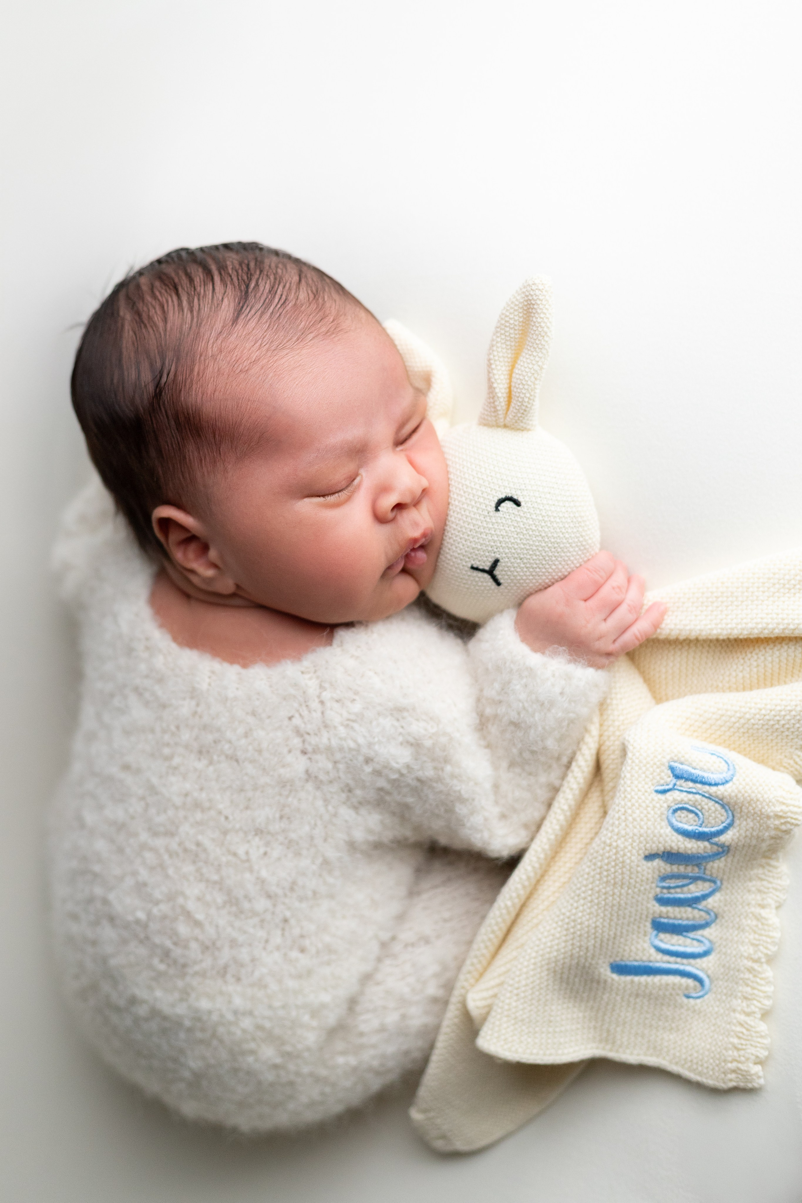 Newborn Classic. Mary Newborn Photo