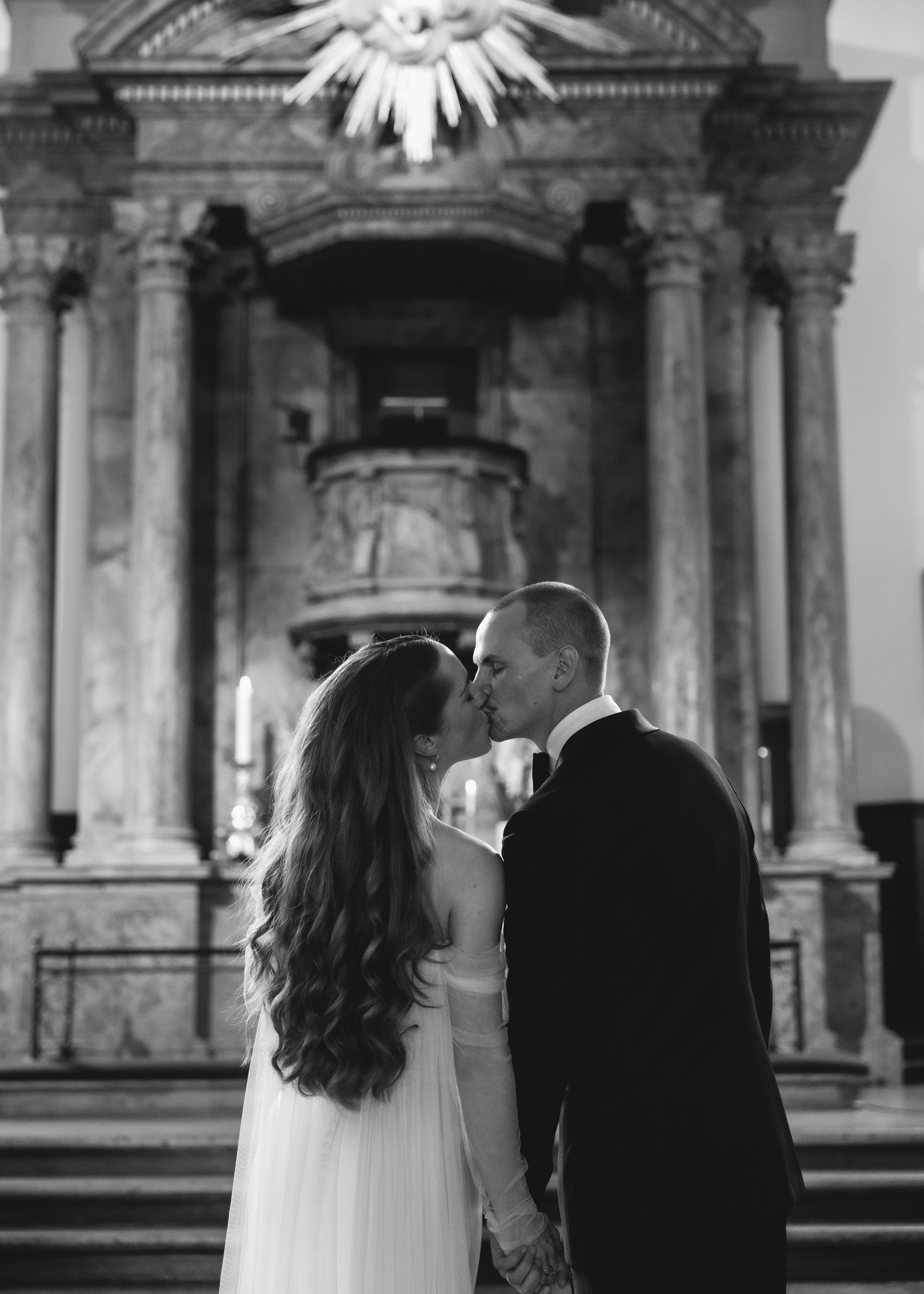 Sofia and Brandon. Professional wedding photographer in Copenhagen, Denmark — Julia Byron
