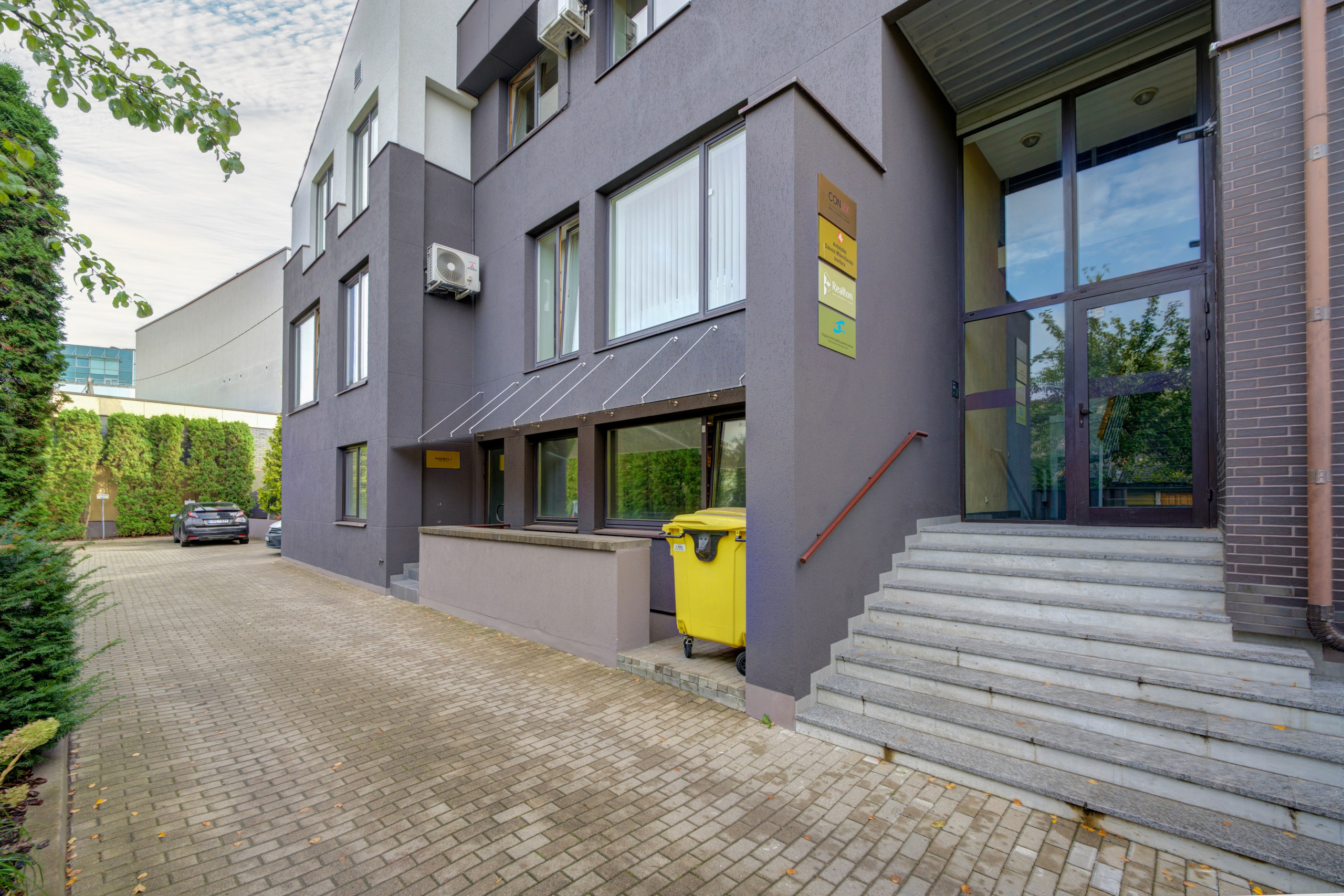 Kėstučio g. 30, komerc. patalpos. Elina Sapiega fotografė Vilniuje