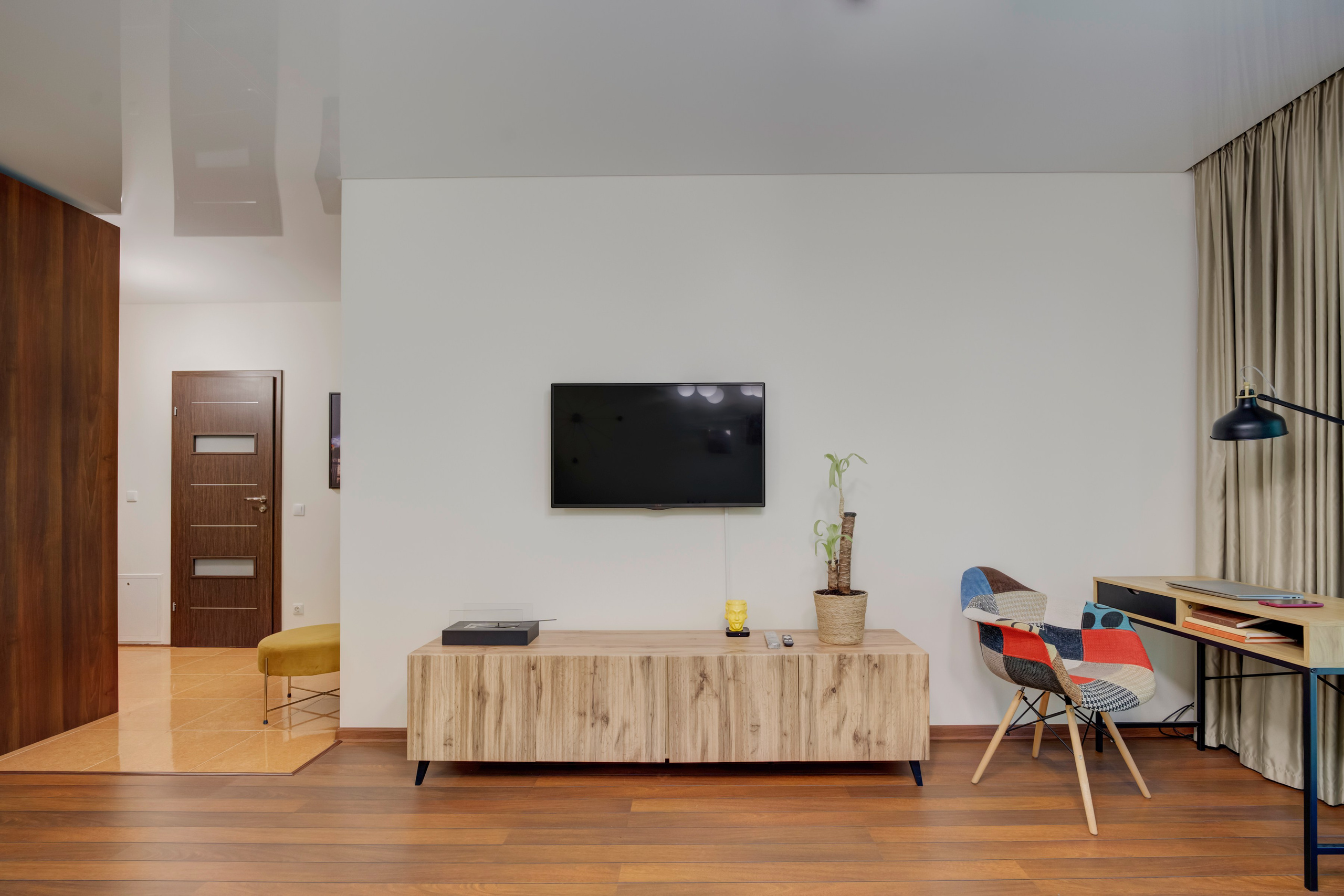 Mokslininkų g. 7. Elina Sapiega fotografė Vilniuje