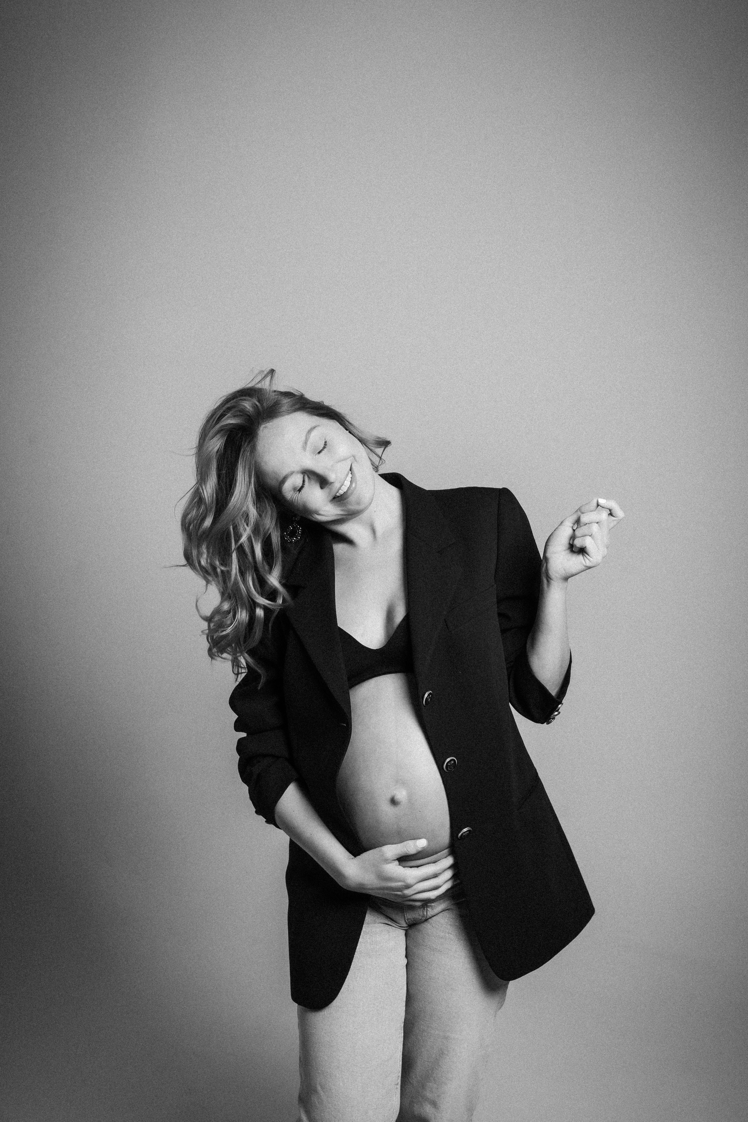 Rebekka. Portrait Photographer in Berlin Daria Doch Schwangerschaftsfotos