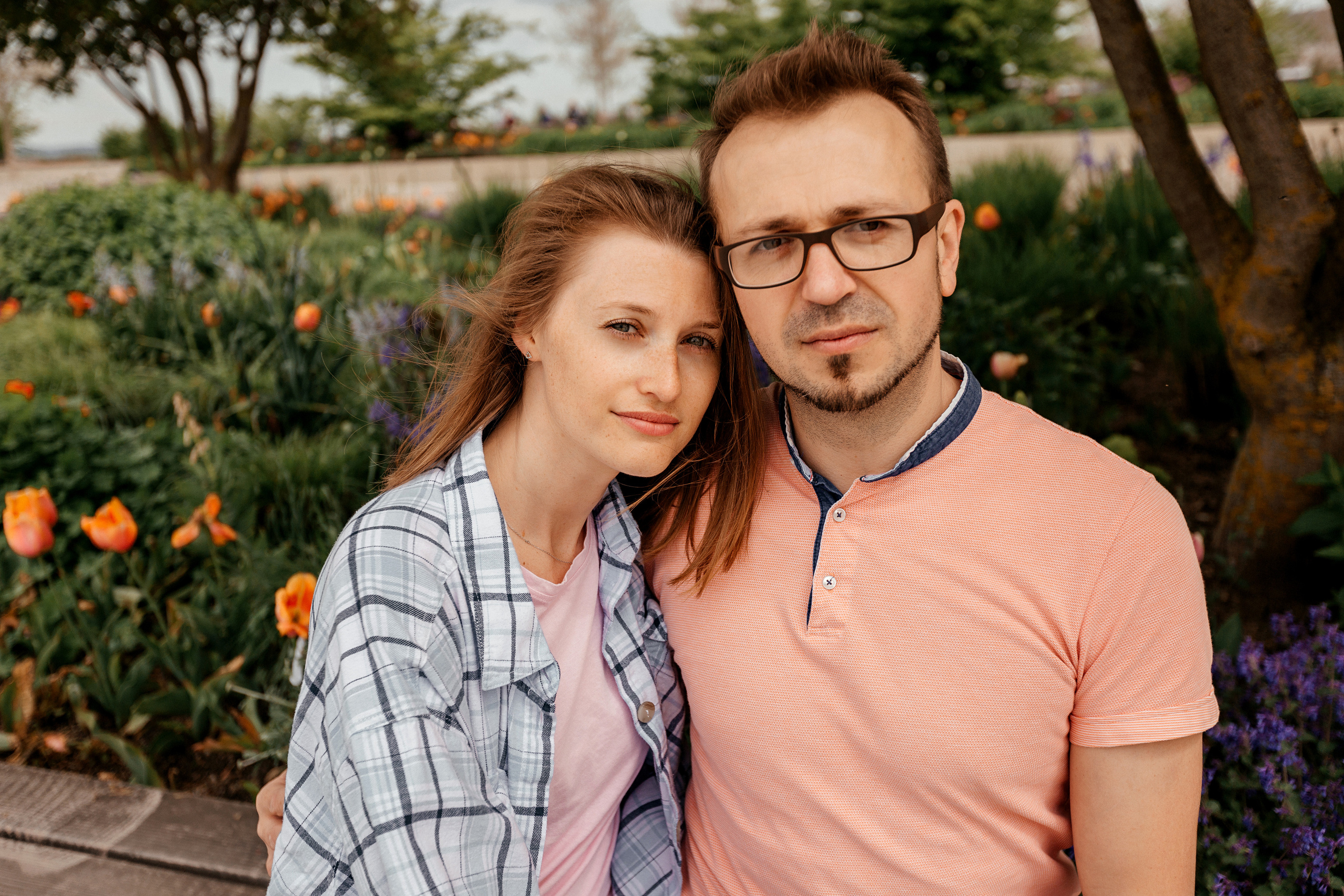 Im Park spazieren gehen. Familien- und Hochzeitsfotografin in Frankfurt am Main Alina Braun