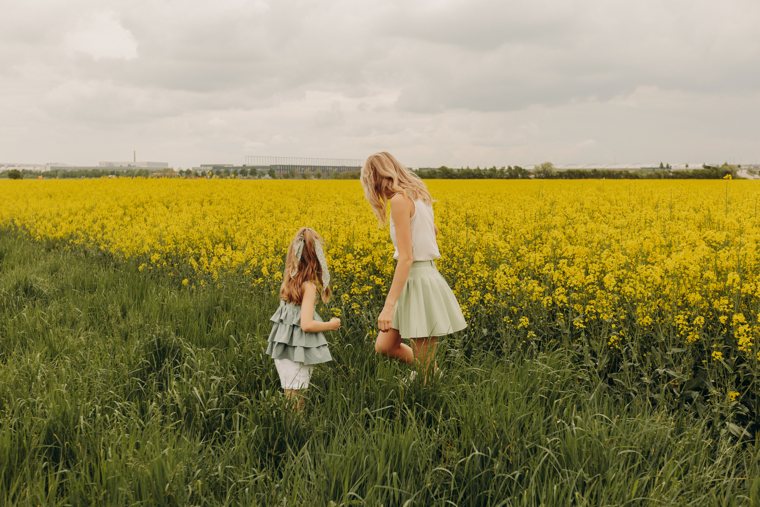 Рапсовое поле. Семейный и свадебный фотограф в Франкфурте на Майне Алина Браун