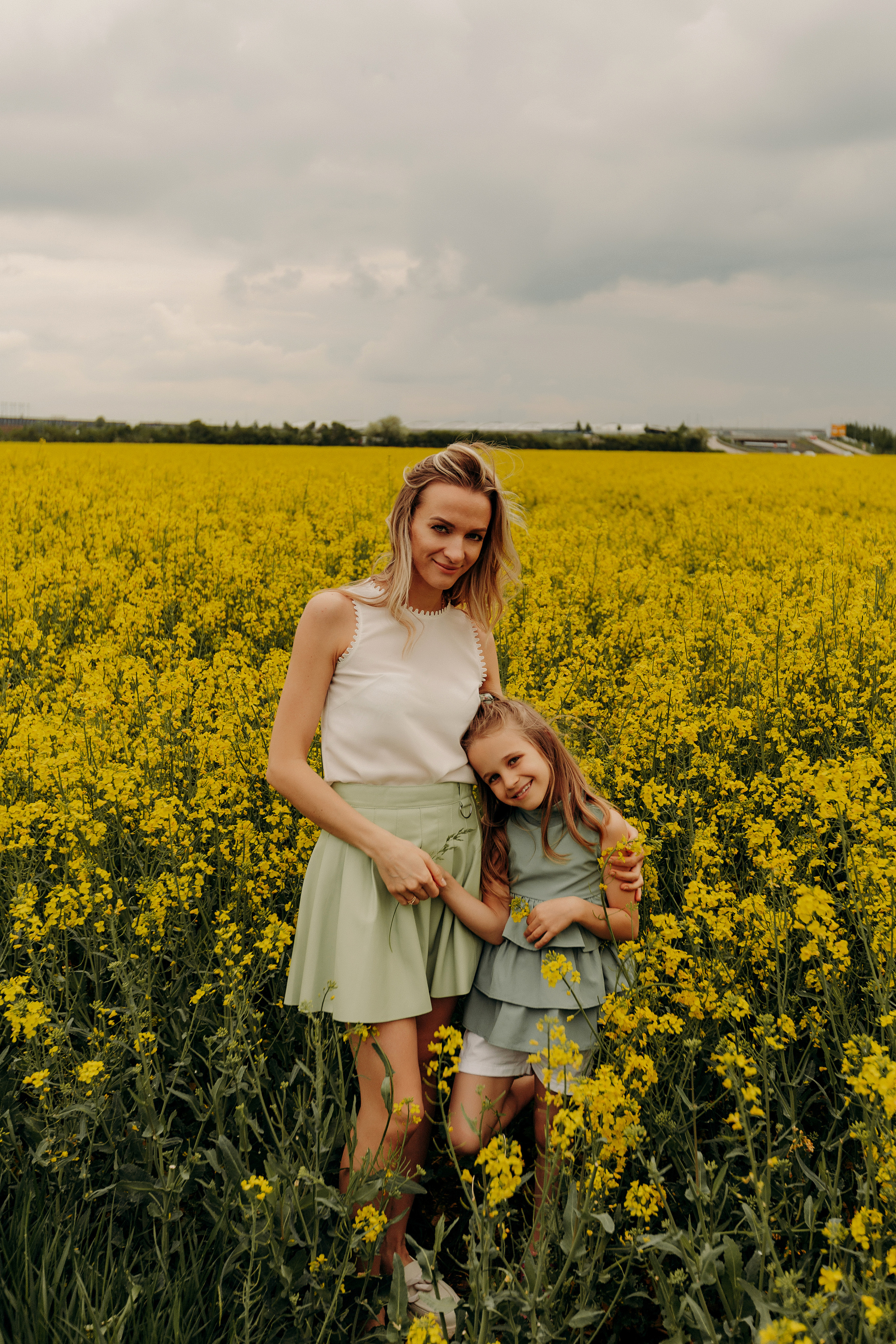 Рапсовое поле. Семейный и свадебный фотограф в Франкфурте на Майне Алина Браун