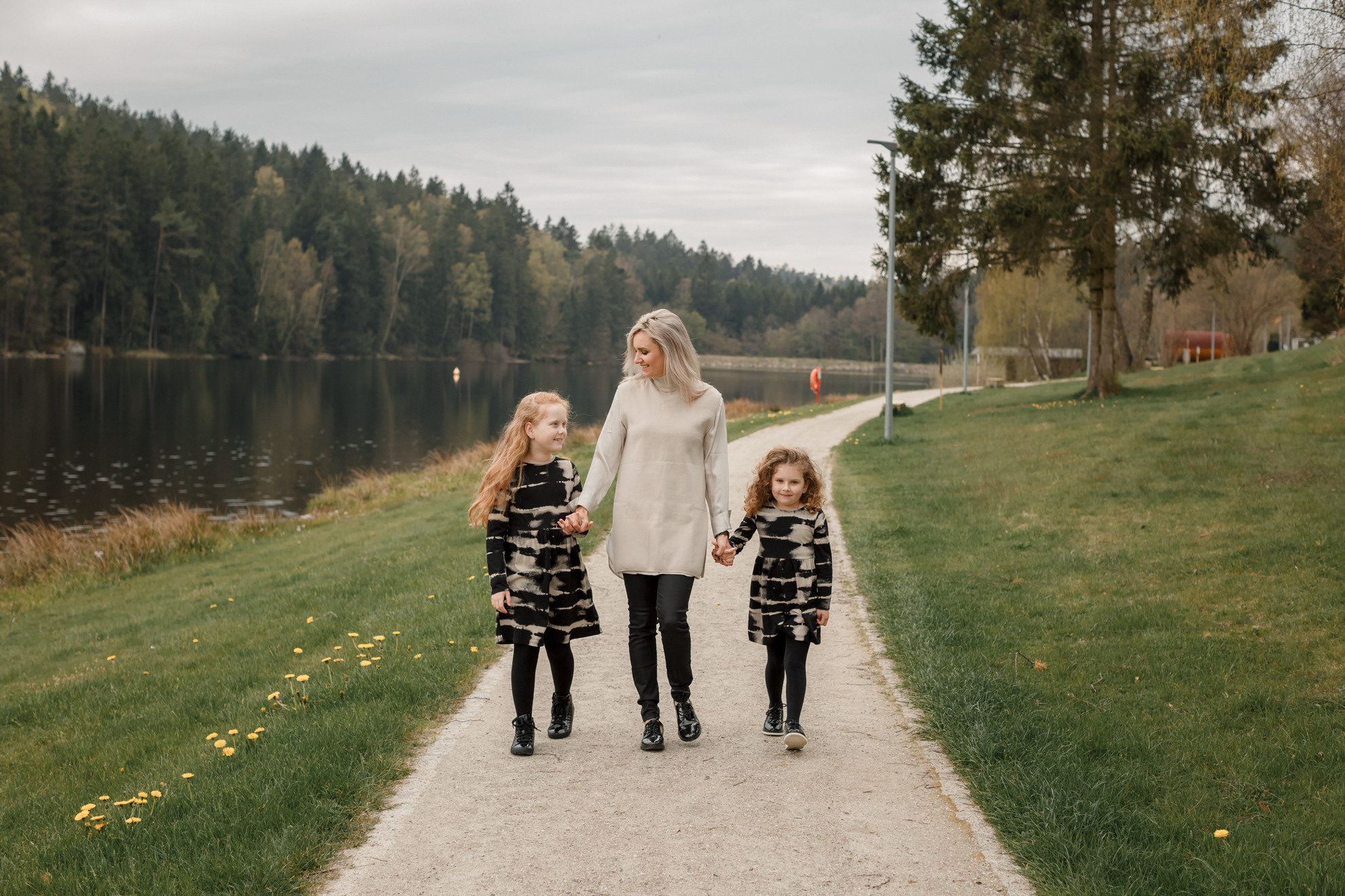 Angeln am See. Familien- und Hochzeitsfotografin in Frankfurt am Main Alina Braun
