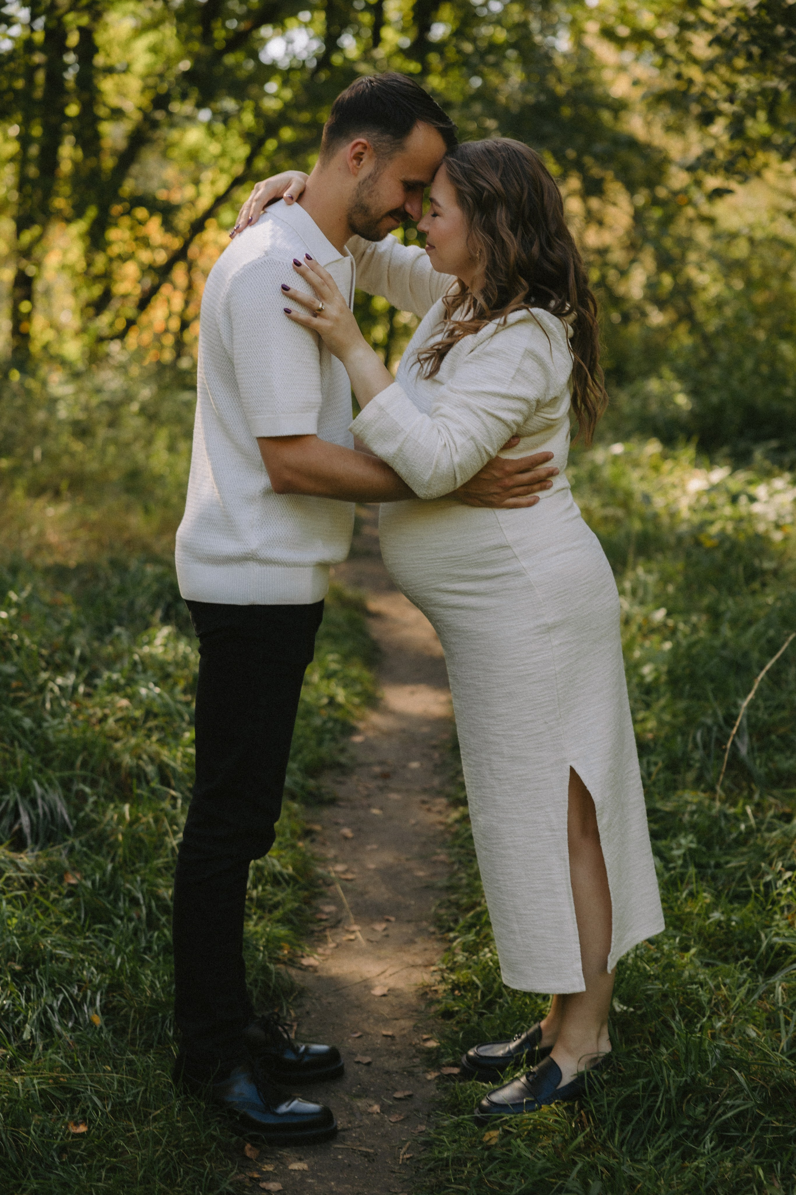 Sigita ir Artūras | Pabėgimas į gamtą ir aštrūs šešėliai. Vestuvių ir šeimų fotografė Lena Bondarenko / belove photo