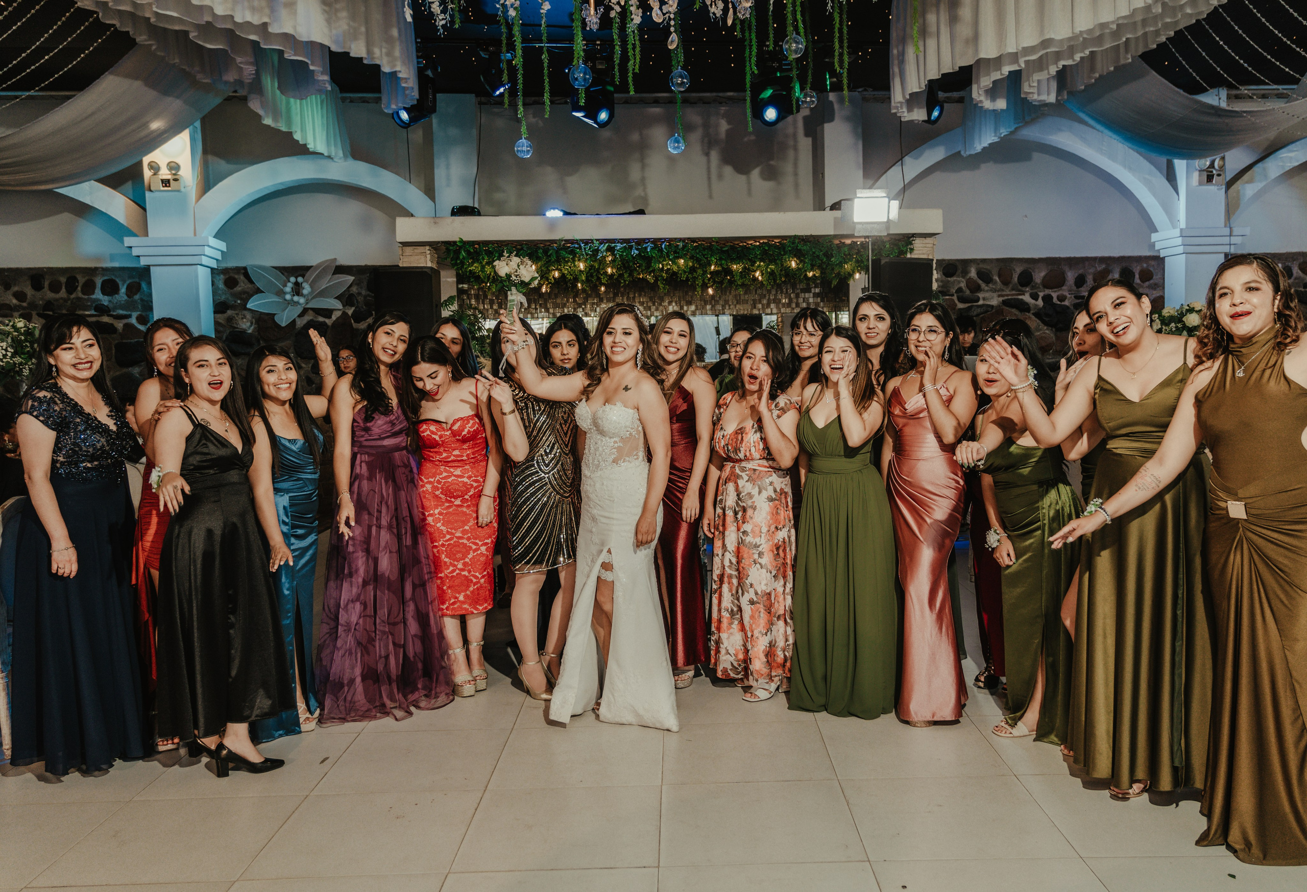 CARLA Y MARIO BODA RELIGIOSA. Studio KVTA | Fotografía y Video de Bodas en Arequipa