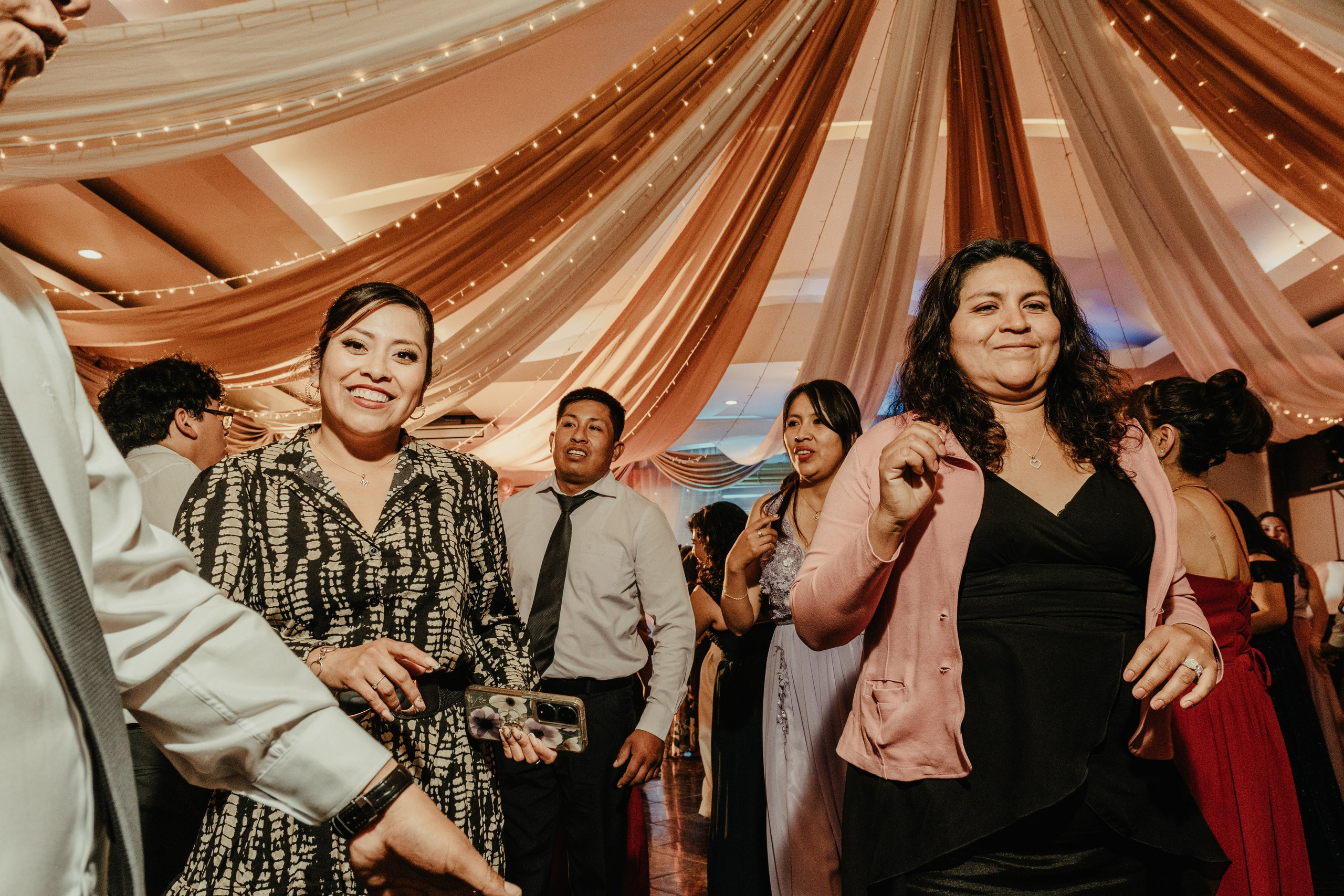 VANESSA + FRANKLIN BODA RELIGIOSA. Studio KVTA | Fotografía y Video de Bodas en Arequipa