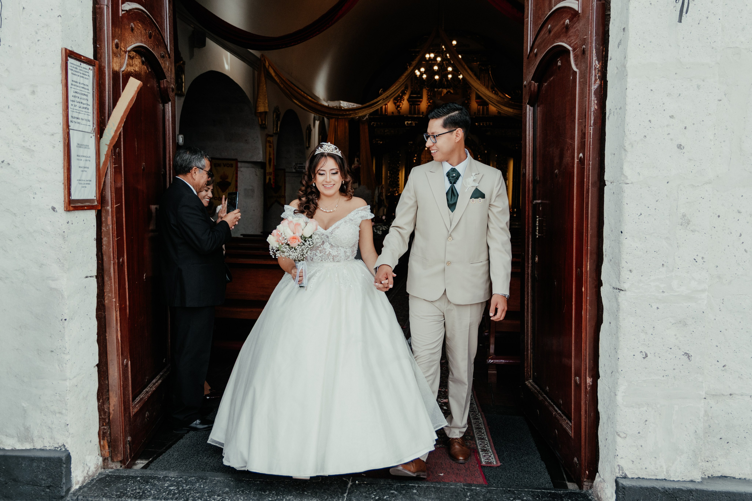 ANGIE + MANUEL BODA RELIGIOSA. Studio KVTA | Fotografía y Video de Bodas en Arequipa