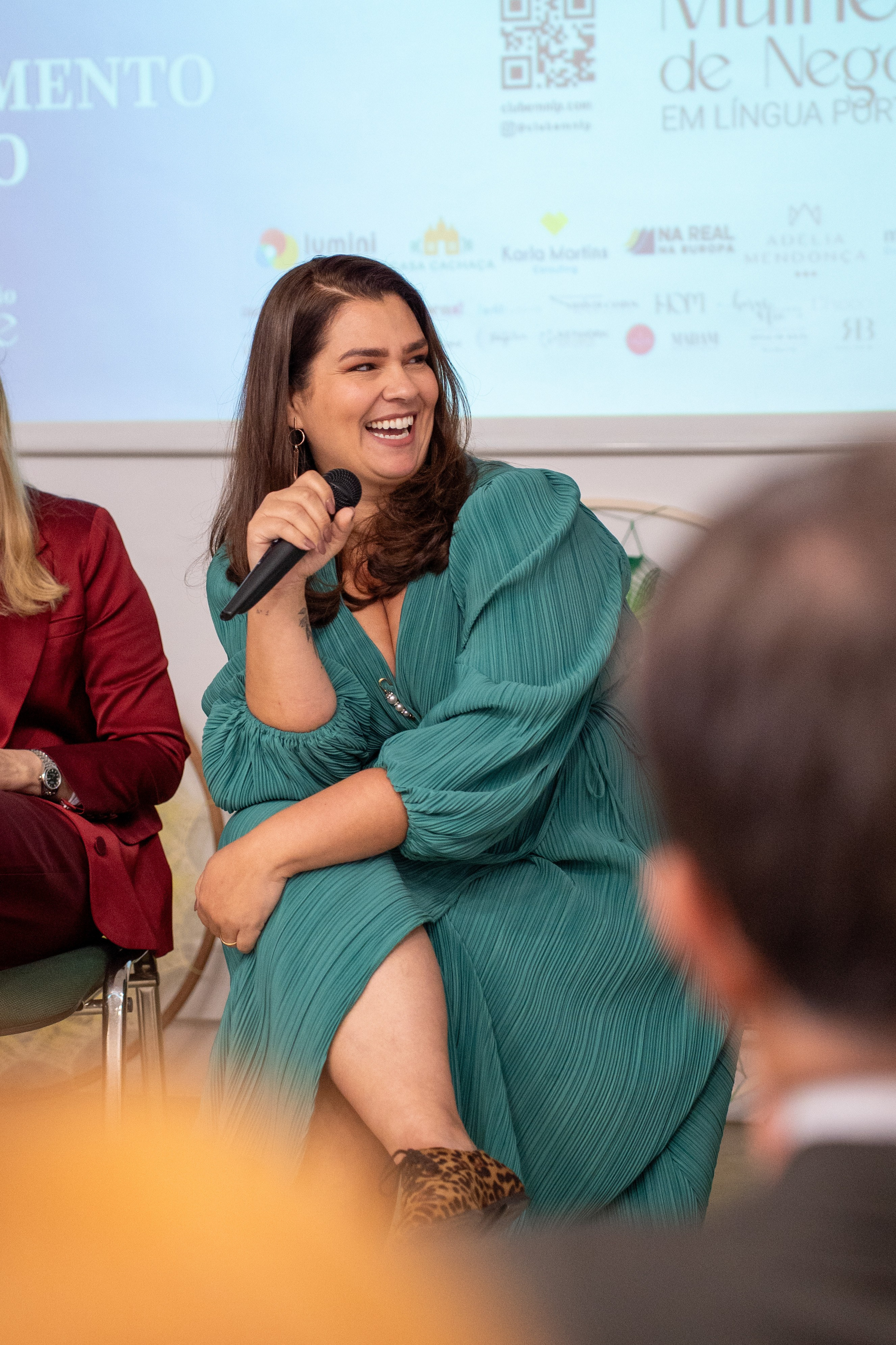 Evento — Mulheres de Negócios de Língua Portuguesa. Frames by Giovani Braga