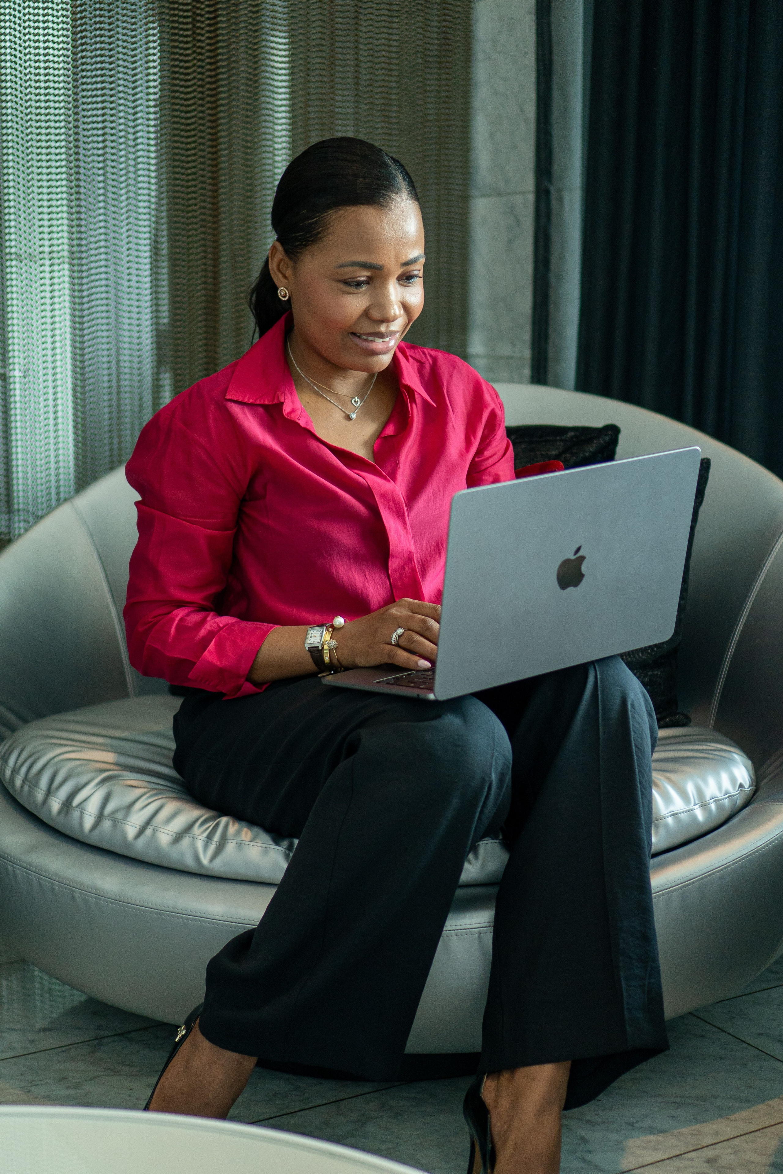 Raquel Ribeiro. Frames by Giovani Braga