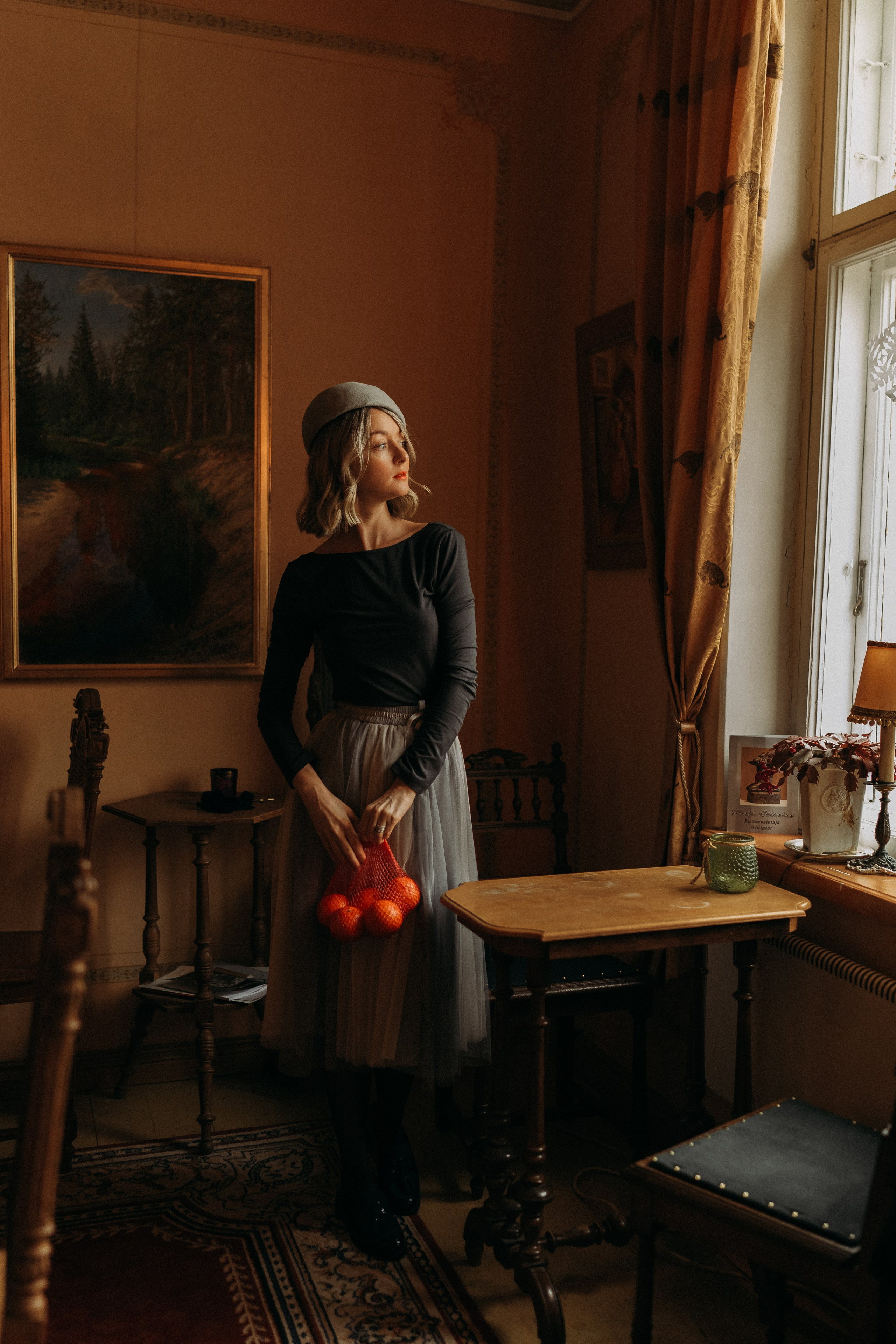 Woman phoshoot. Wedding and potrait photographer in Helsinki Vickan O