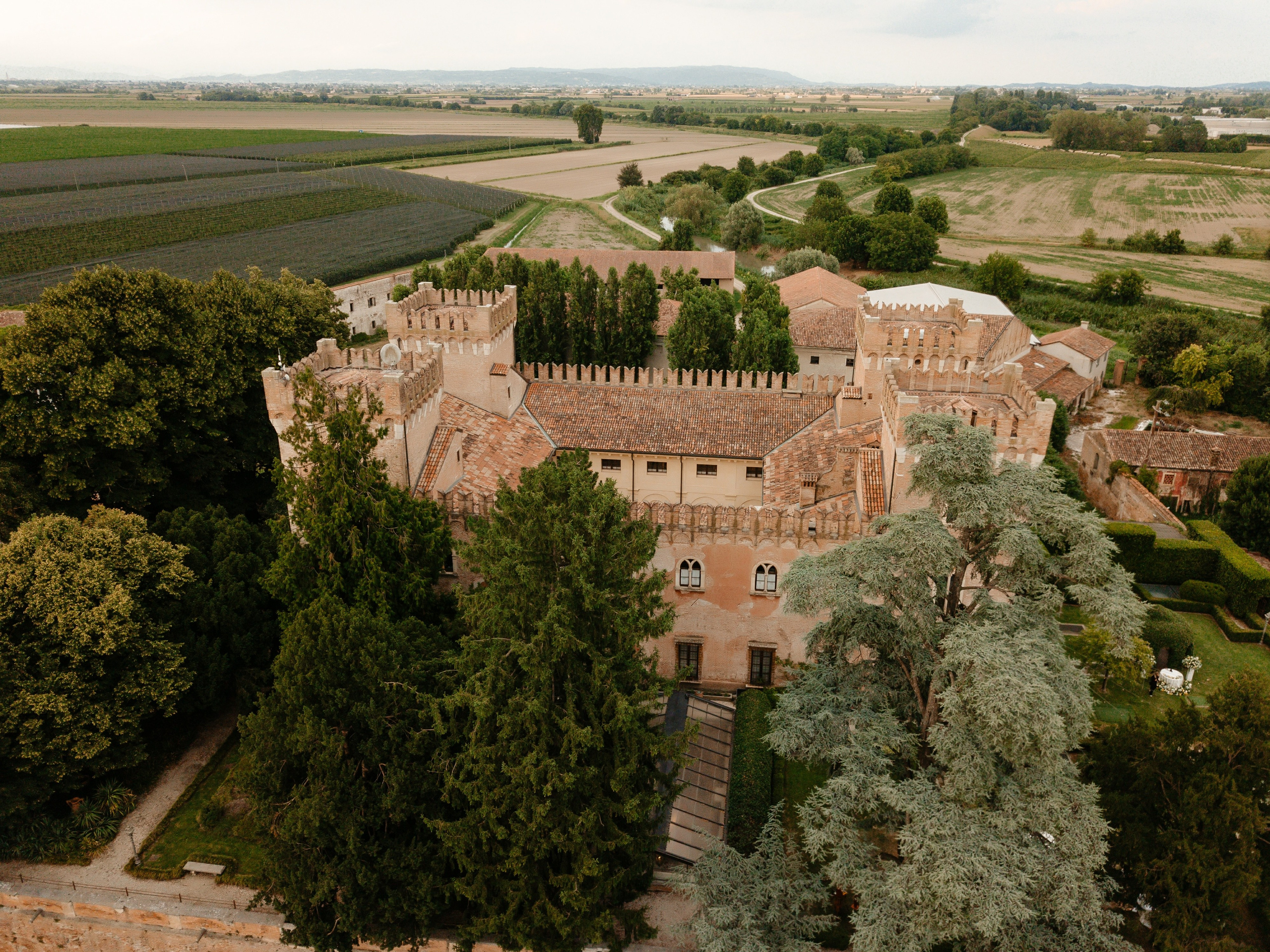 Enrico & Gislaine, Location: Castel Bevilacqua