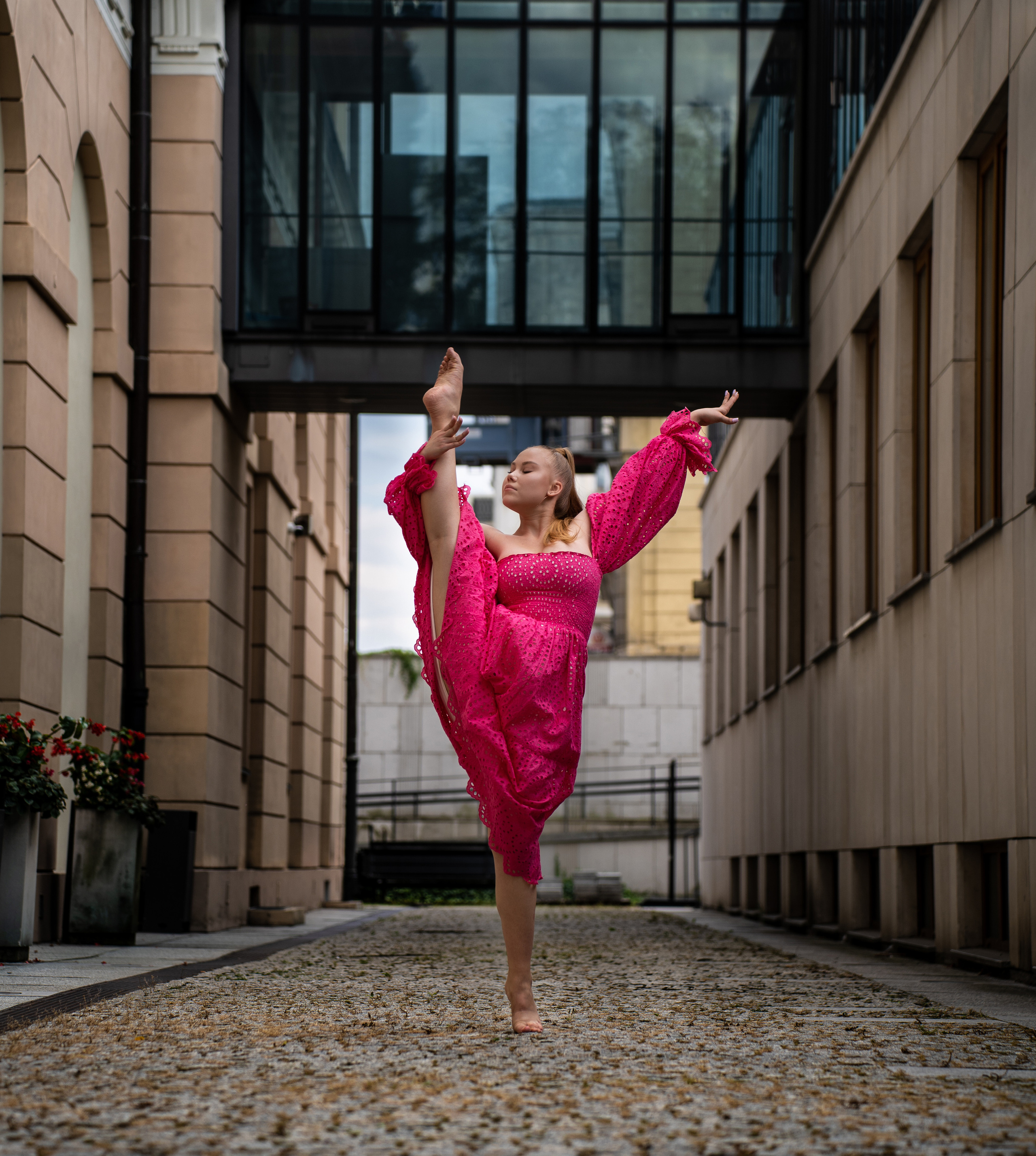 Outside. Cinematic Photography in Spain | Photographer & Videographer