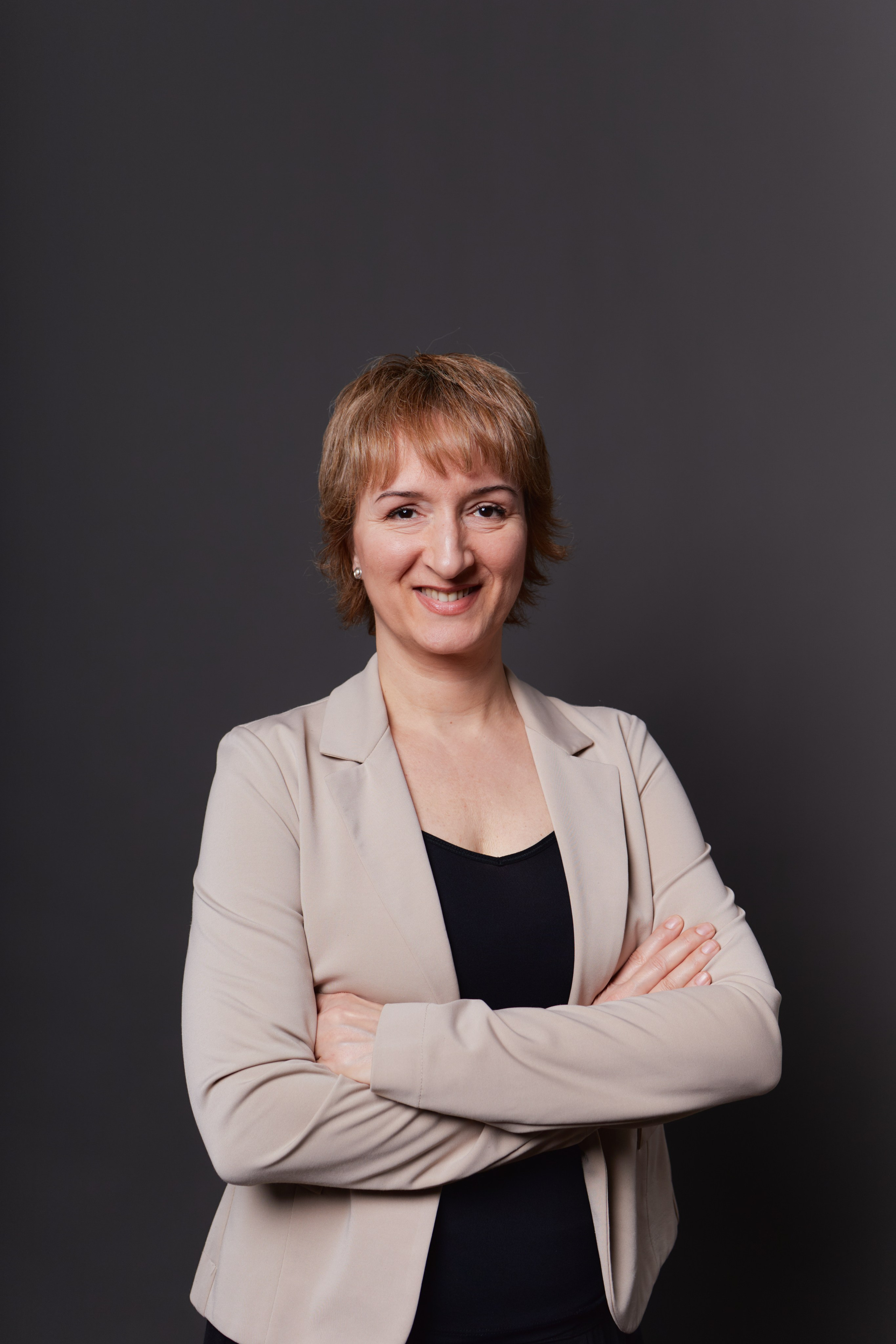 Jelena Bjelica | Портретная съёмка в Нови-Саде и Белграде | Бизнес-портреты для сайта. Анастасия Еремина | Фотограф в Сербии | Персональные и бизнес-фотосессии в Белграде и Нови Саде