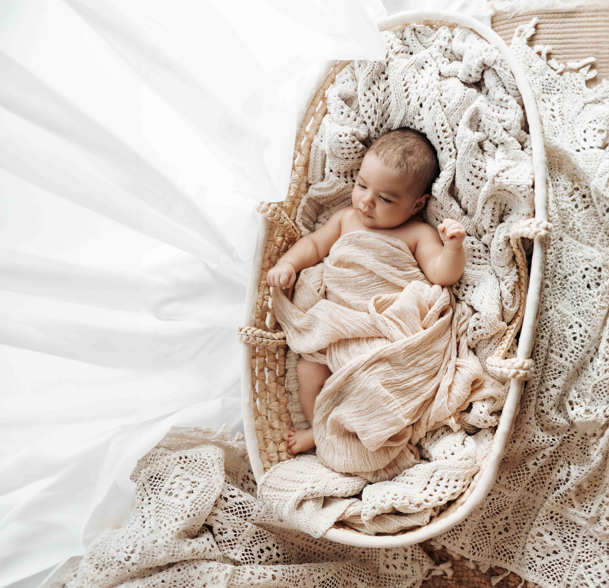 Newborn Natural. Newborn, kids, family photographer based near Zurich, Switzerland