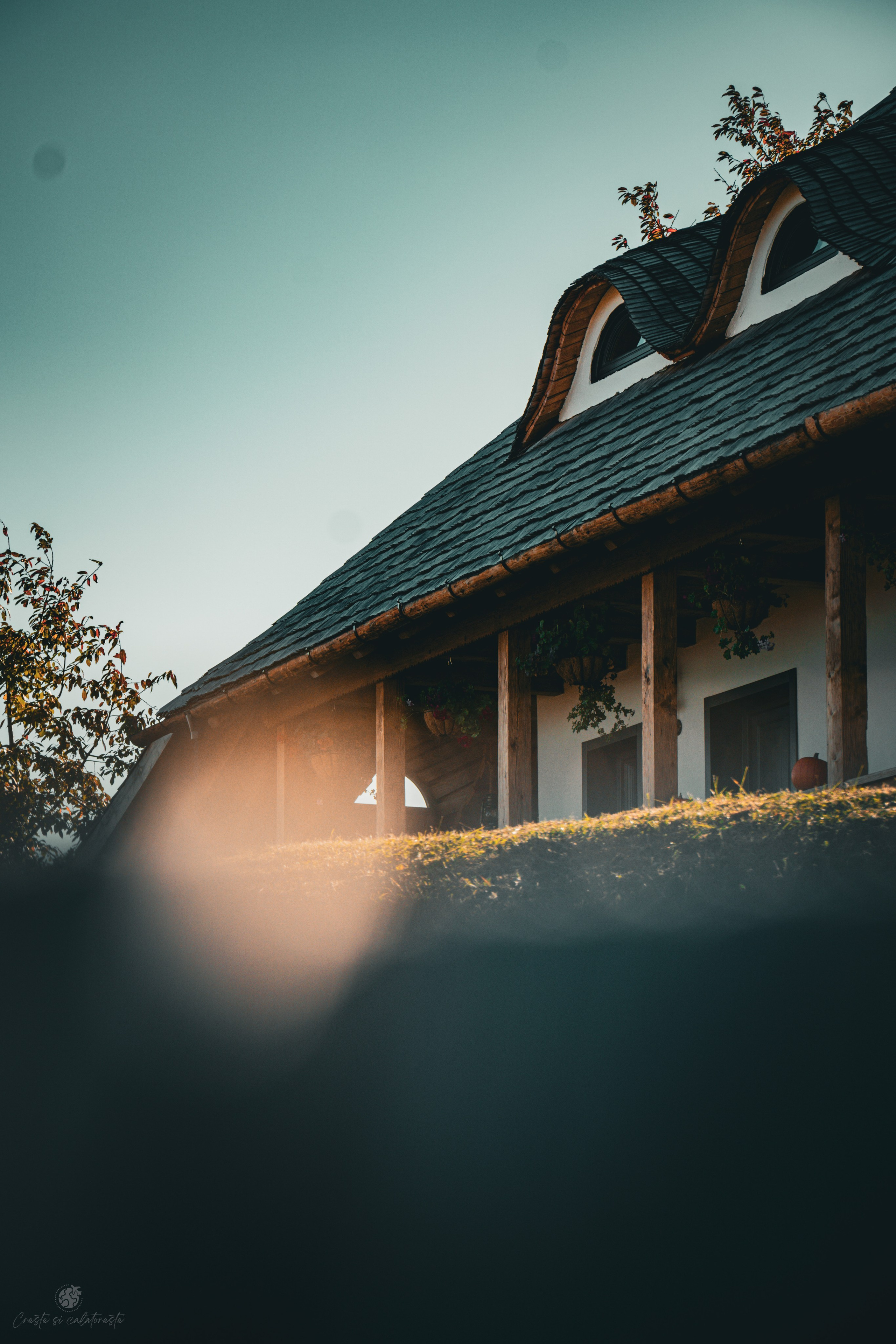 Casa de la Nuci. Creste si calatoreste