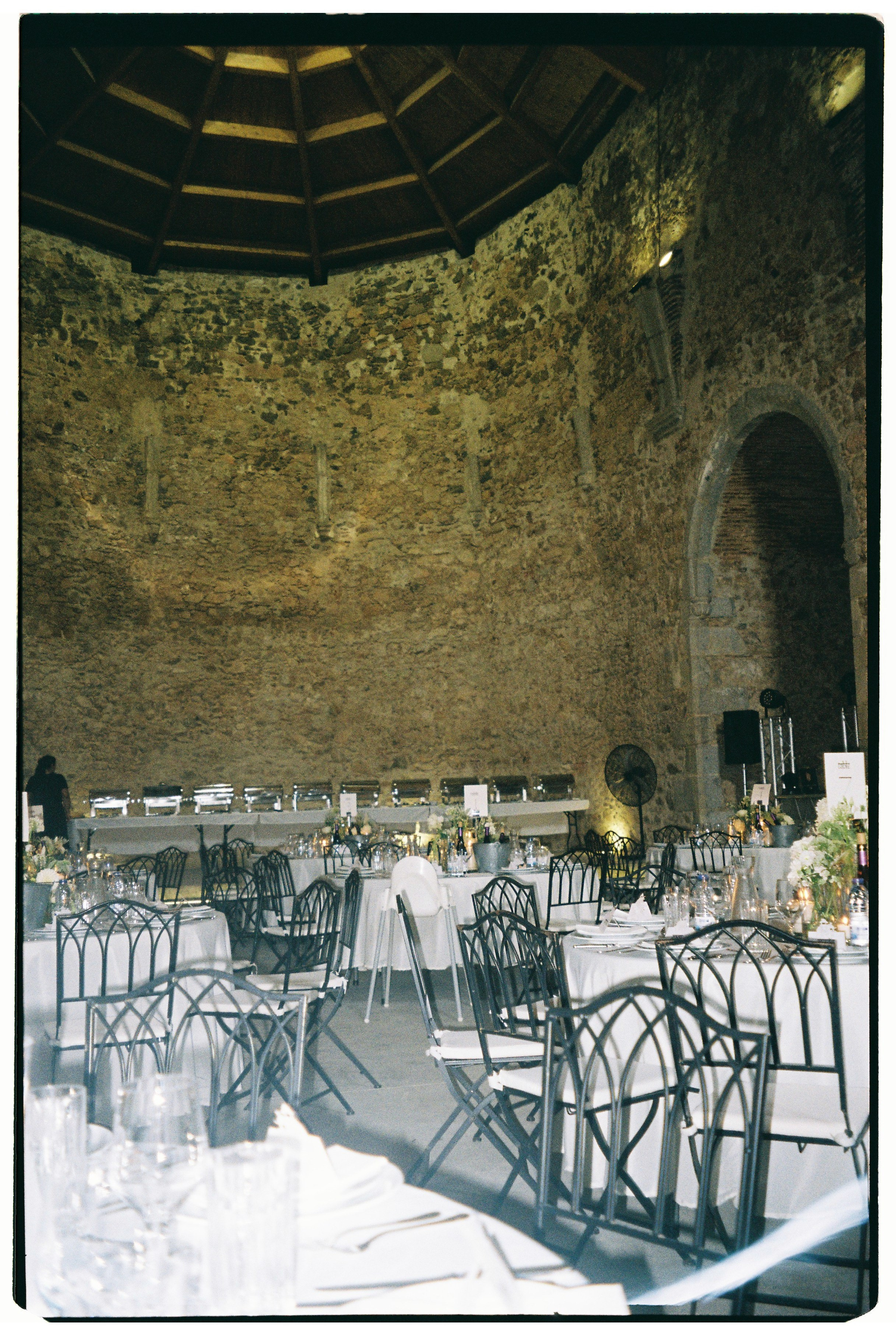 Patrik & Naomi. Monestir Sant Salvi. Paola wedding photographer / videographer in Barcelona