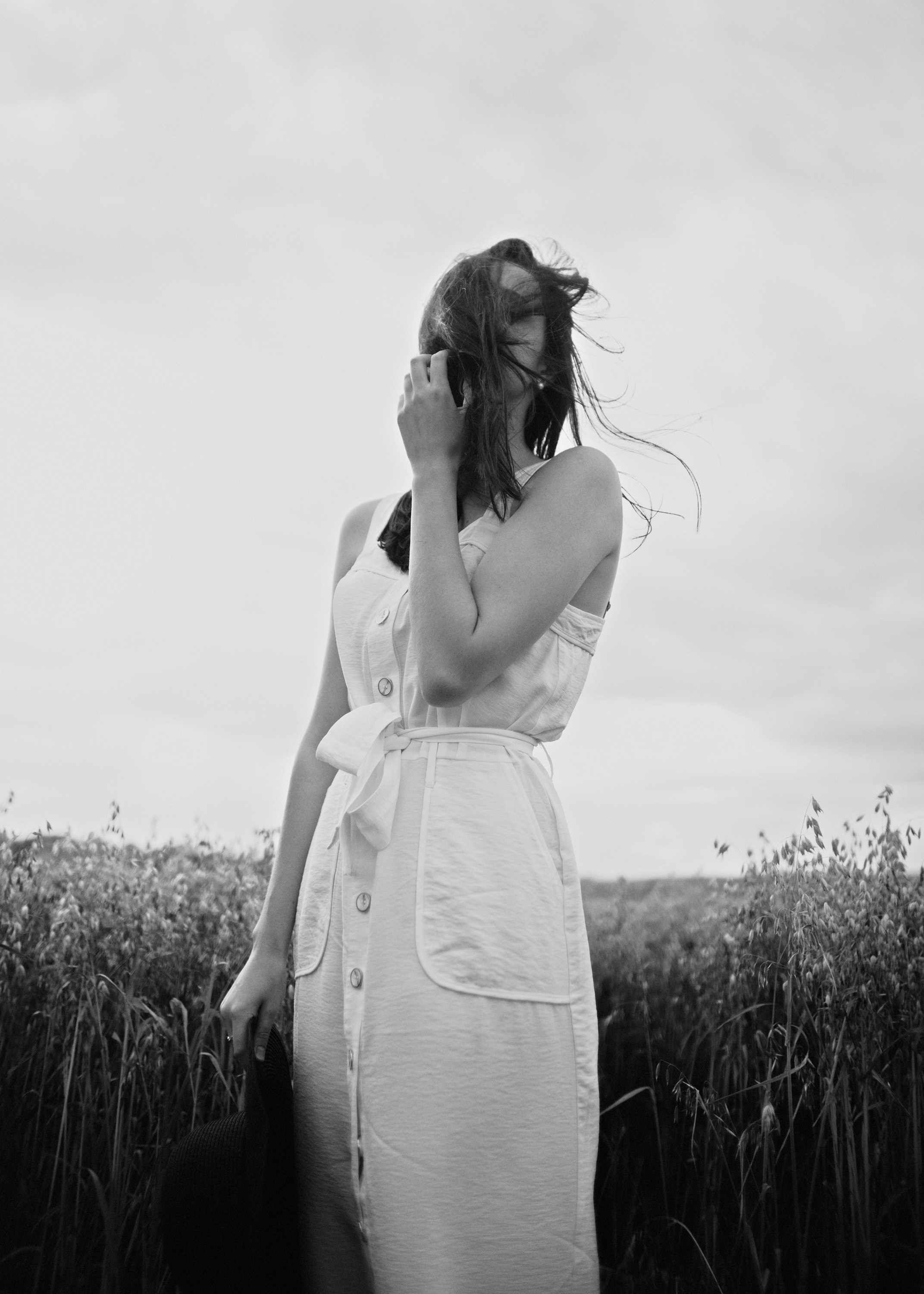 Katya | tenderness in the field. Kaja | fotograf psów we Wrocławiu