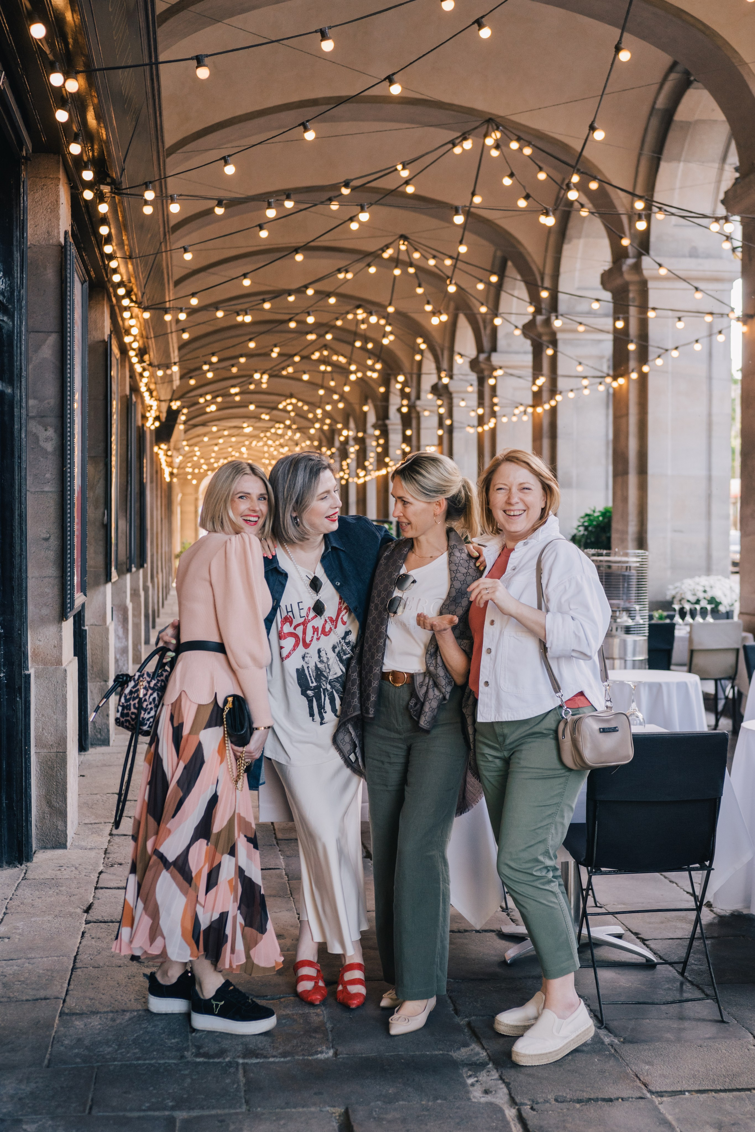 Yulia and friends. Photographer Kristina Dorina