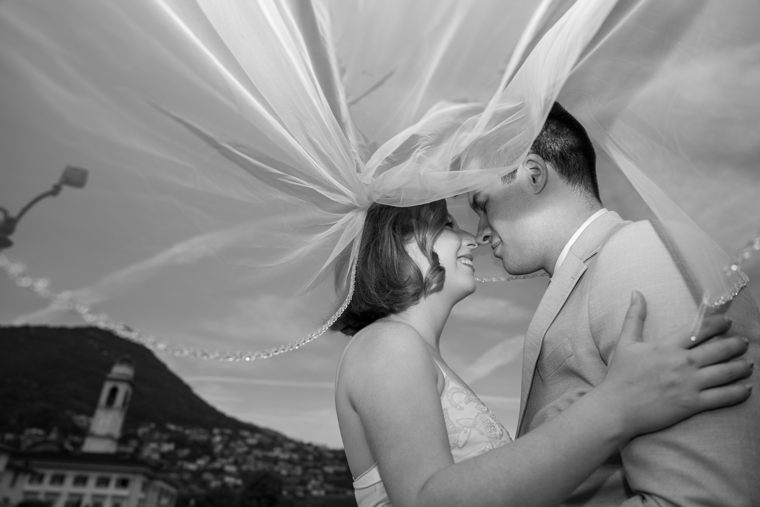 Cernobbio, Boat and Villa Olmo. Wedding Photographer Lake Como Ferrari Media Production