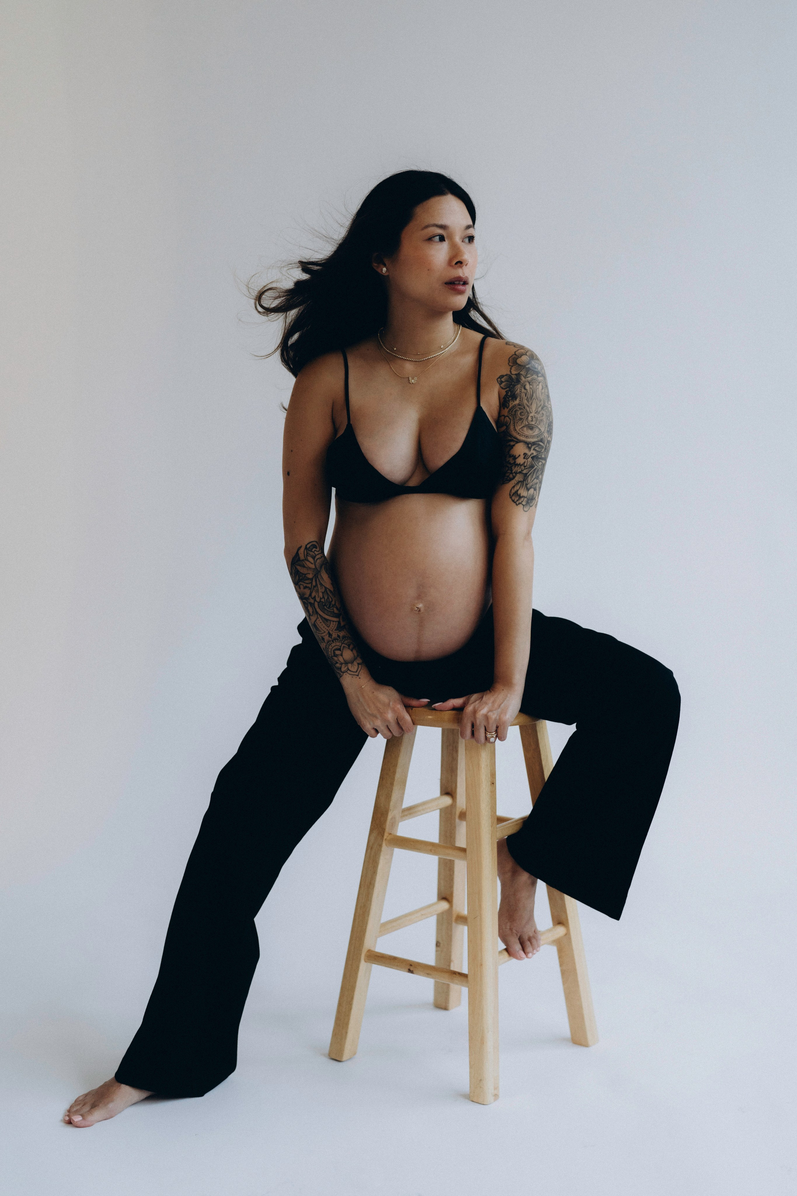 Krystal. Modern maternity photographer in Long Island New York
