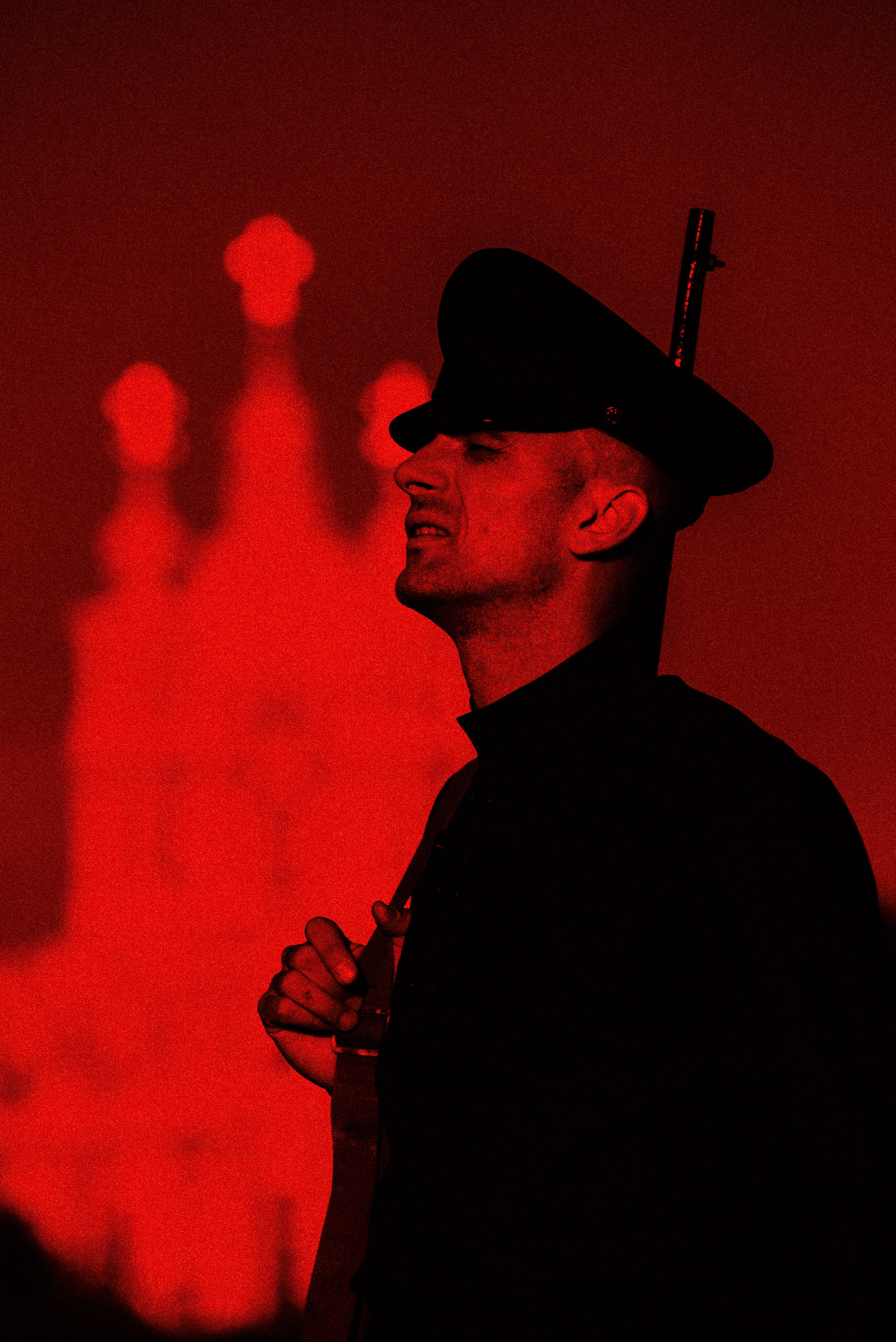 ХРУСТАЛЬНЫЙ МИР. Стрит-фотография, полная абсурда, идиотизма и красоты