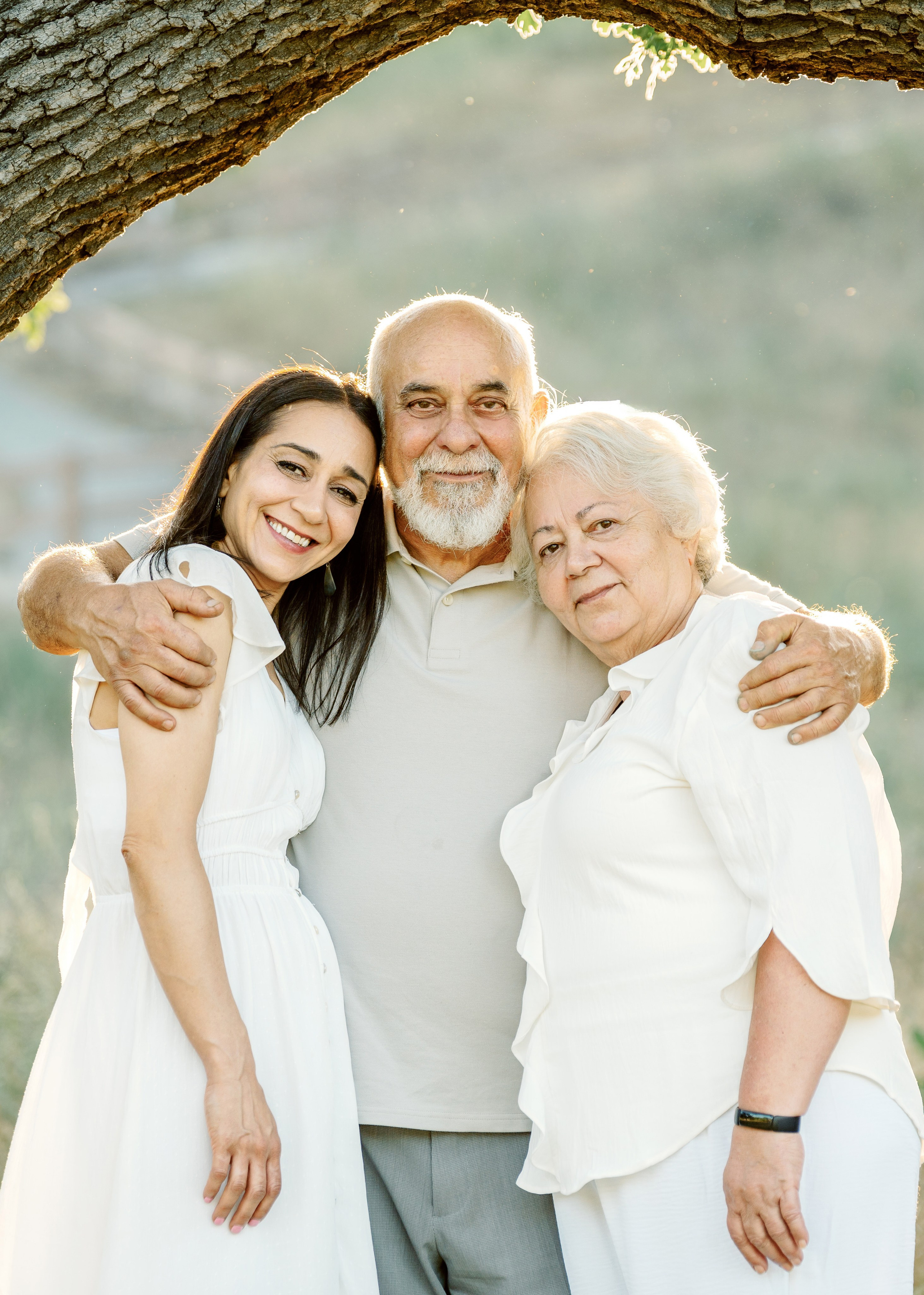 California, Los Angeles, Santa Clarita Family Photoshoot. Wedding Photography & Videography Team in California, Los Angeles, San Francisco, San Diego and Travel