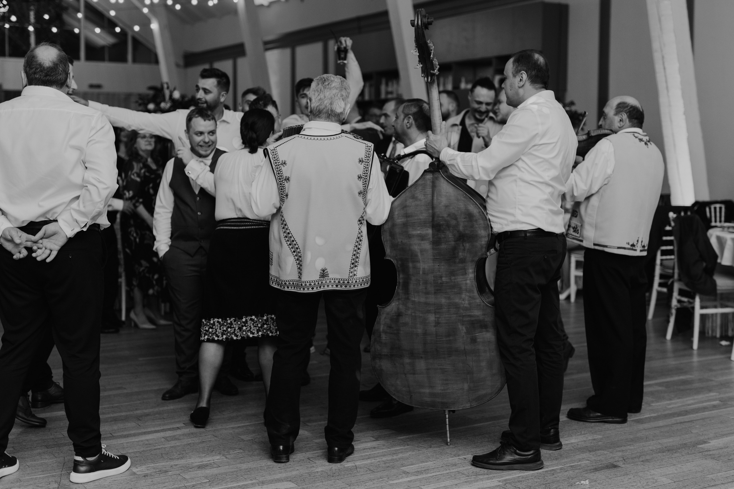 Nicoleta & Lucian. Main