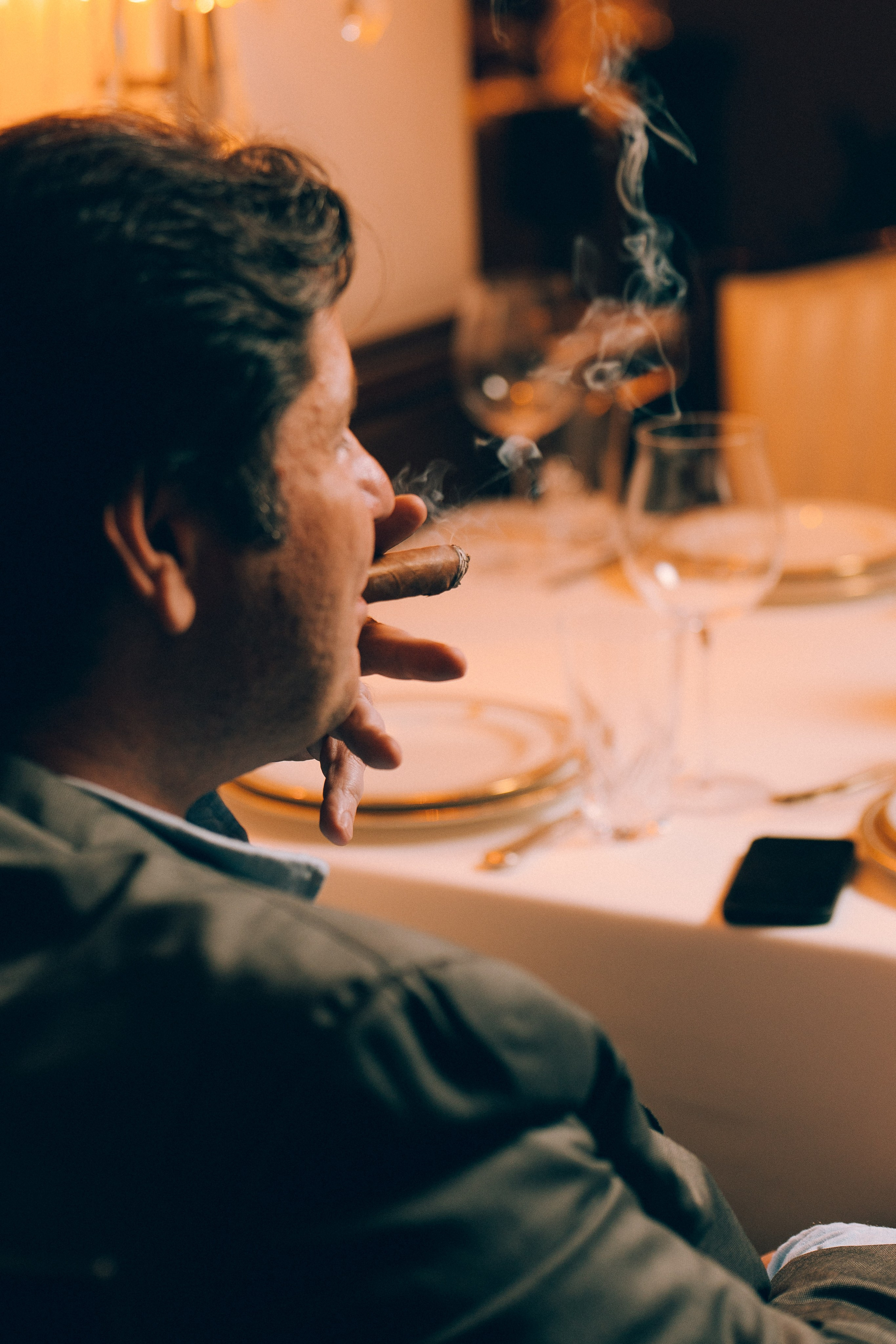 CIGAR CLUB. Wedding&Event photographer Ismail Rzayev in Baku