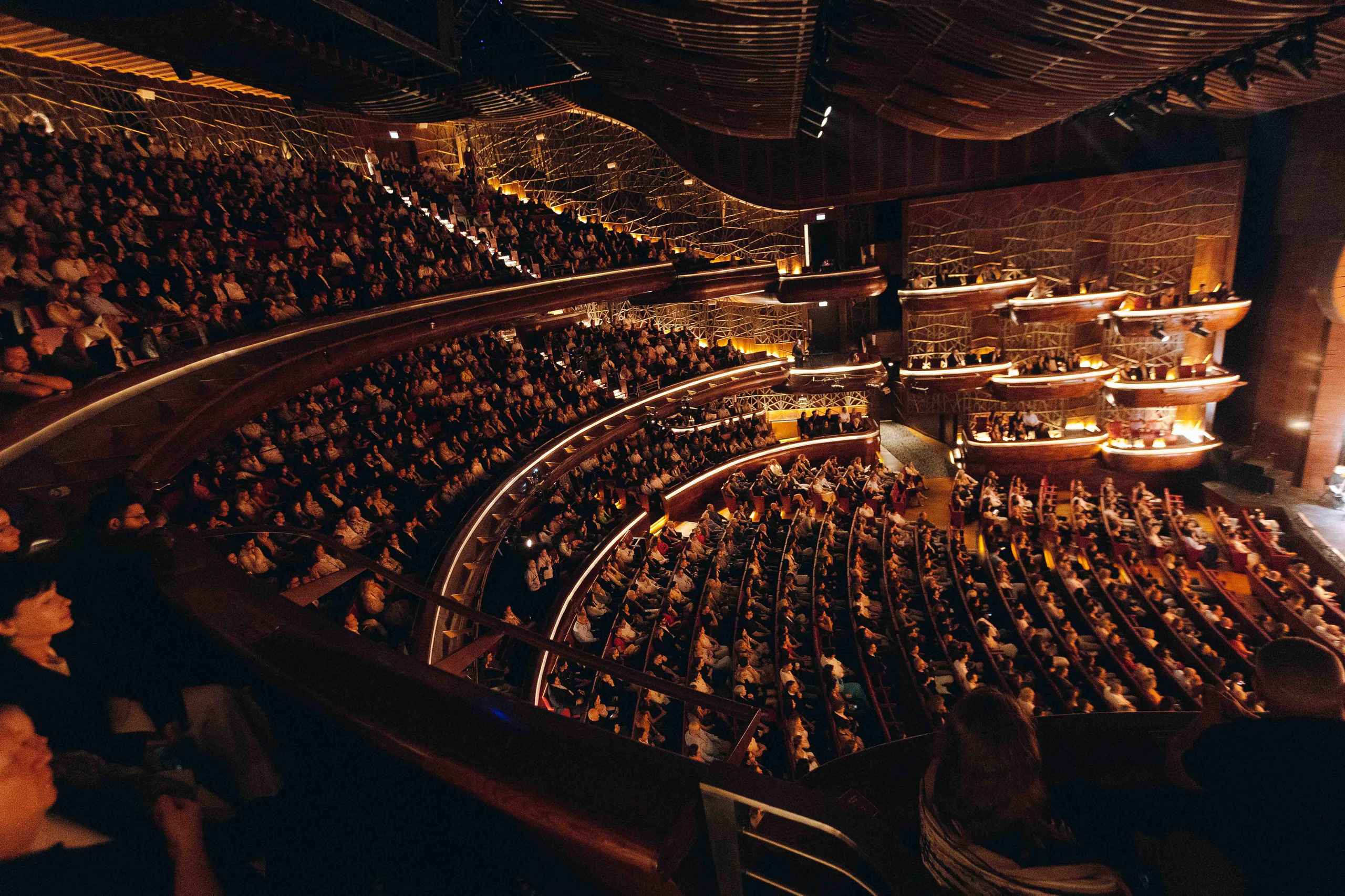 DUBAI OPERA. Wedding&Event photographer Ismail Rzayev in Baku