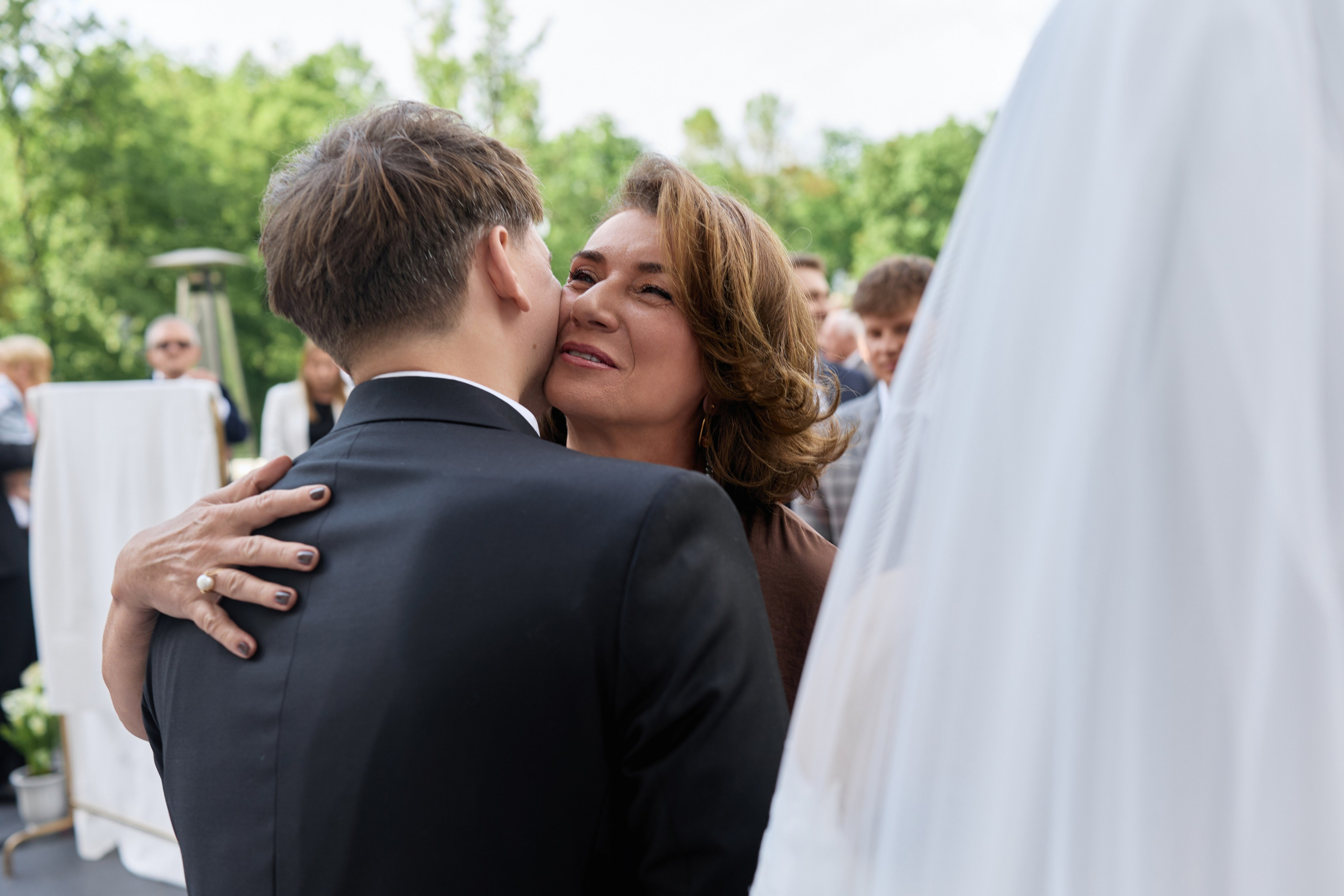 Wiktoria & Kacper. Pałac Goetz. Fotograf ślubny i rodzinny w Krakowie Yana Klymova