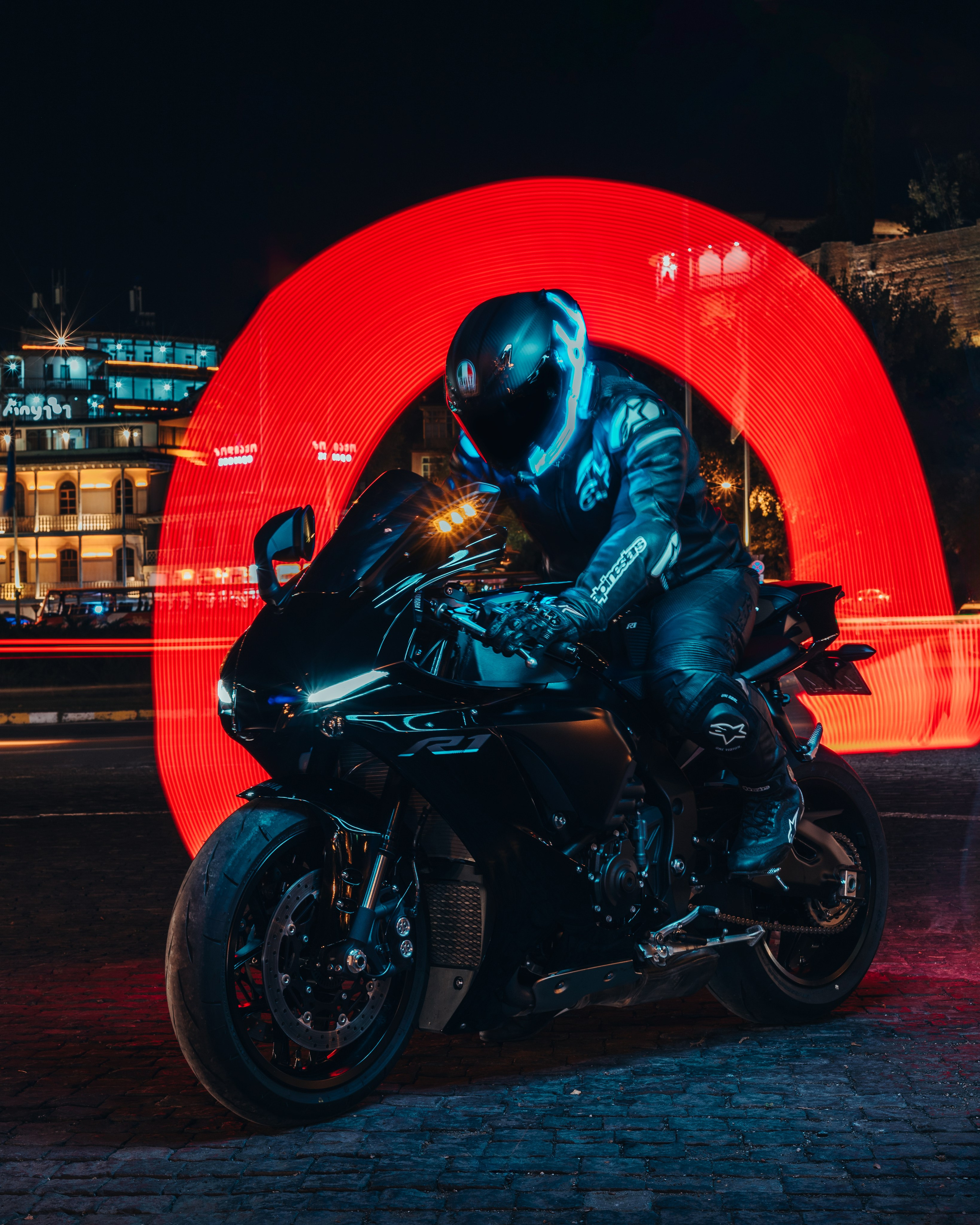 G E O R G E. Bspander