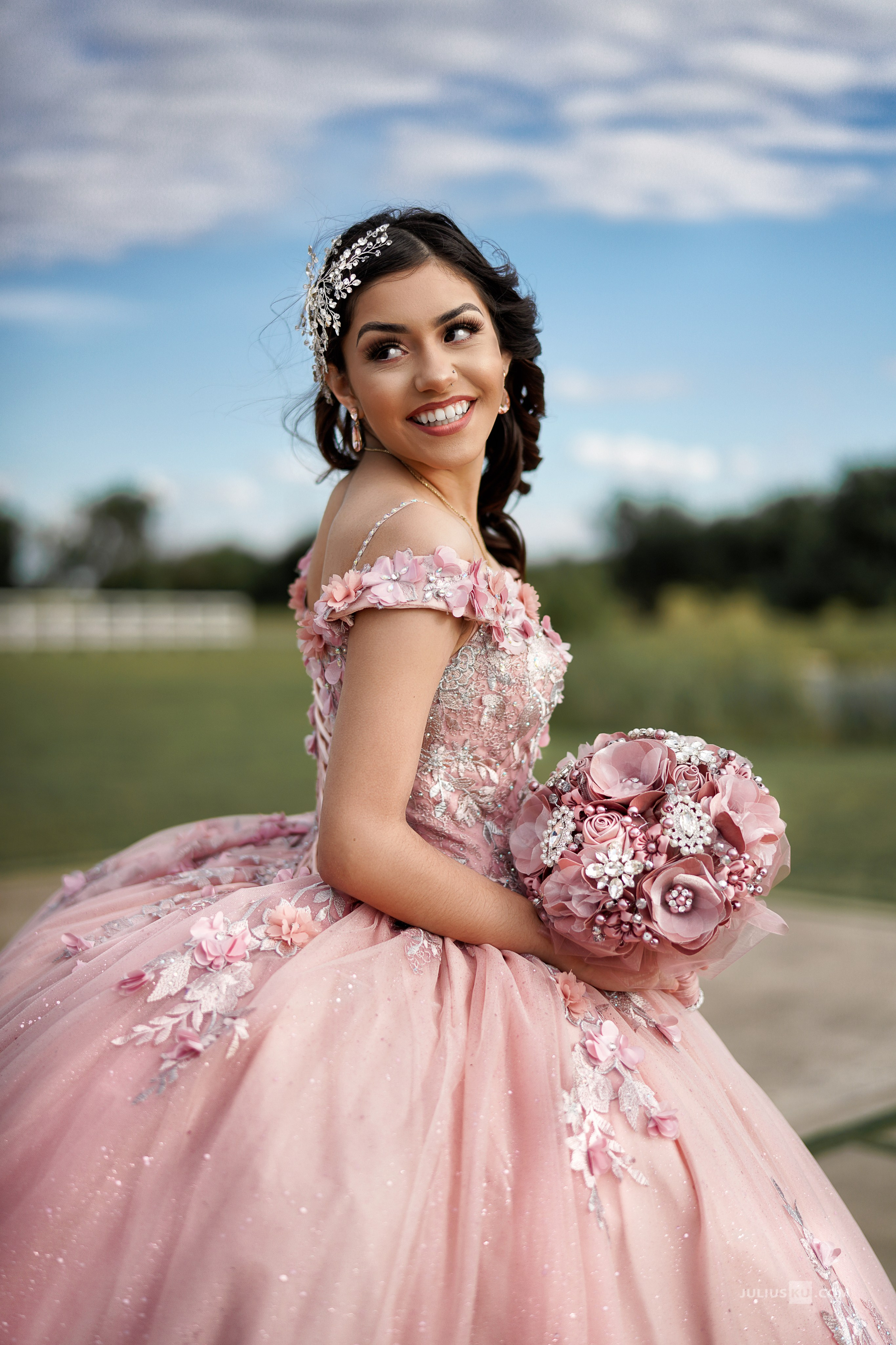 Family / Wedding / Quinceañeras. Main