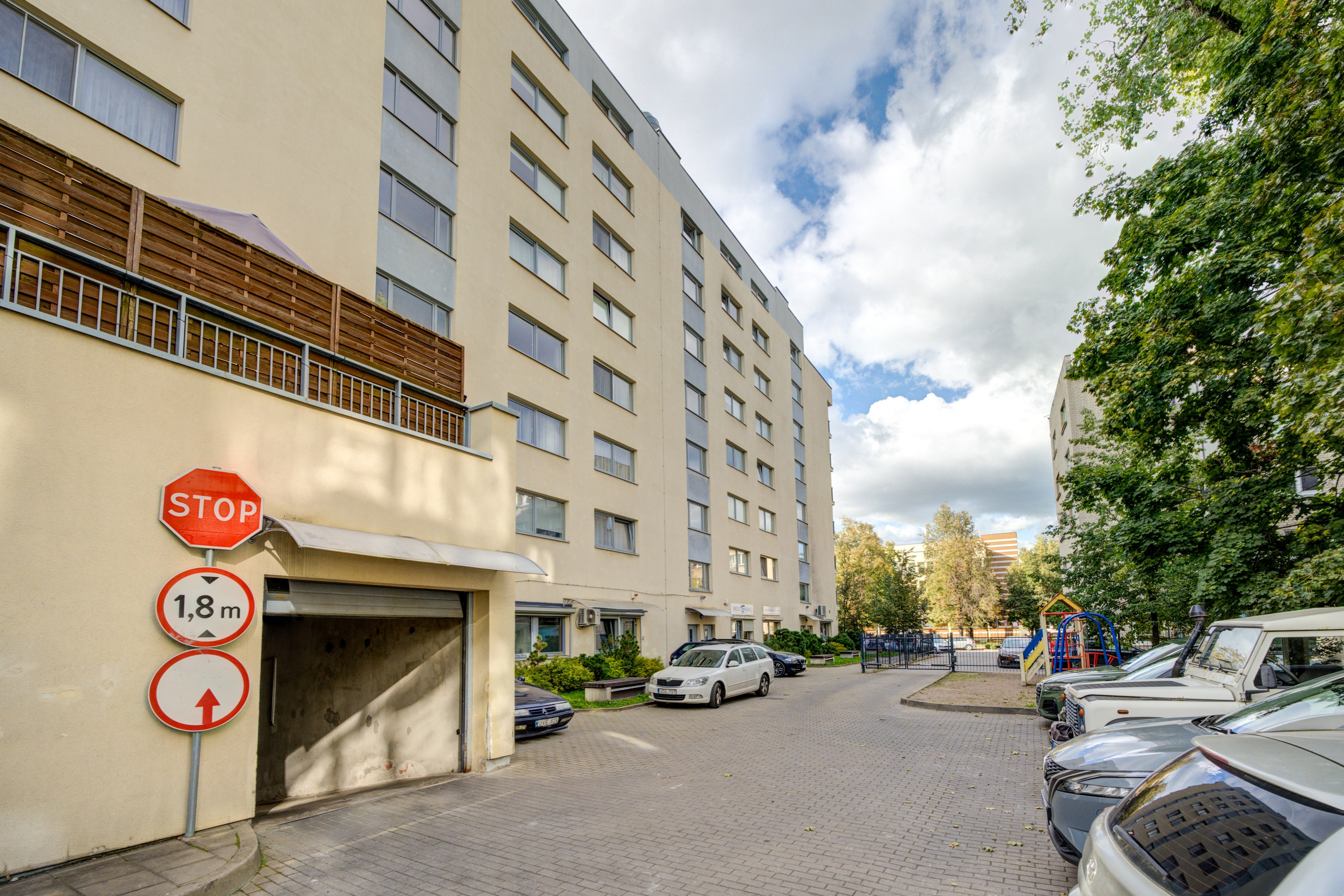 Birželio 23-sios g. 15. Elina Sapiega fotografė Vilniuje