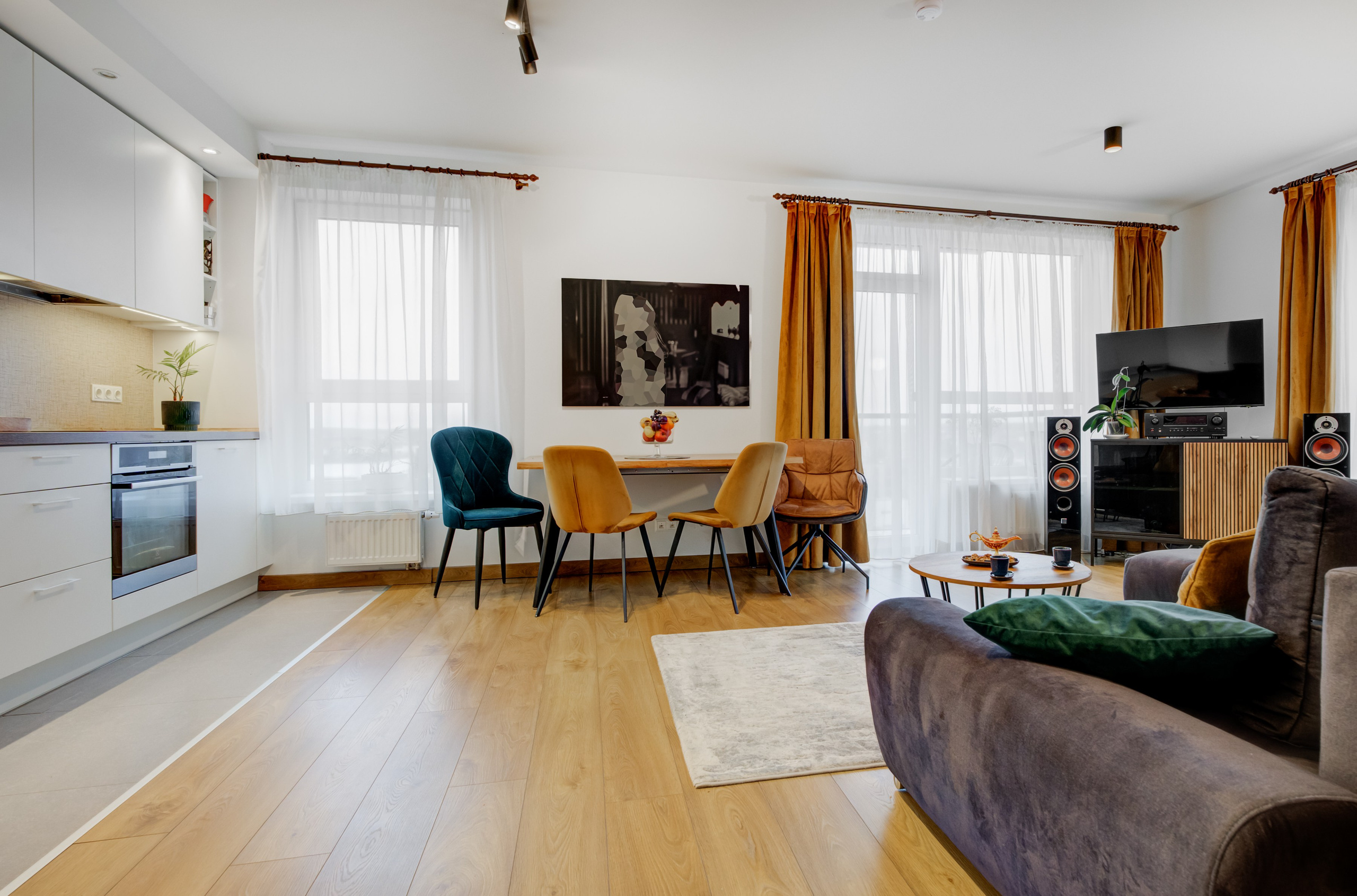 Karaliaučiaus g. 9 c, 2 k buto fotosesija. Elina Sapiega fotografė Vilniuje